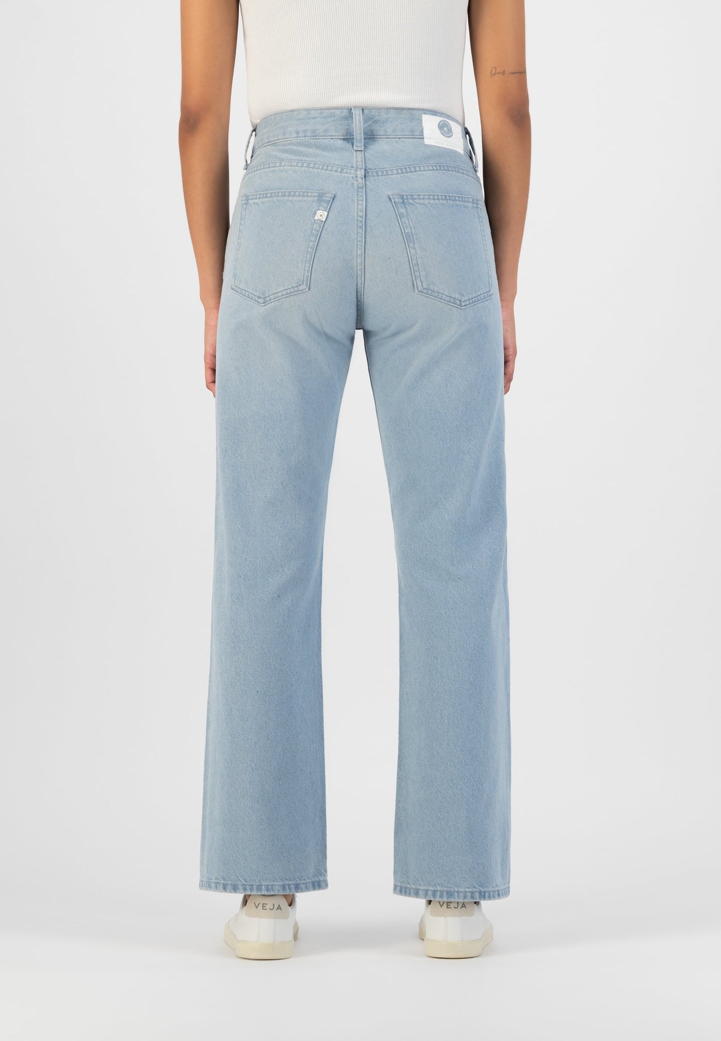 Jean ample bleu clair en coton bio et recyclé - loose jamie sunny stone