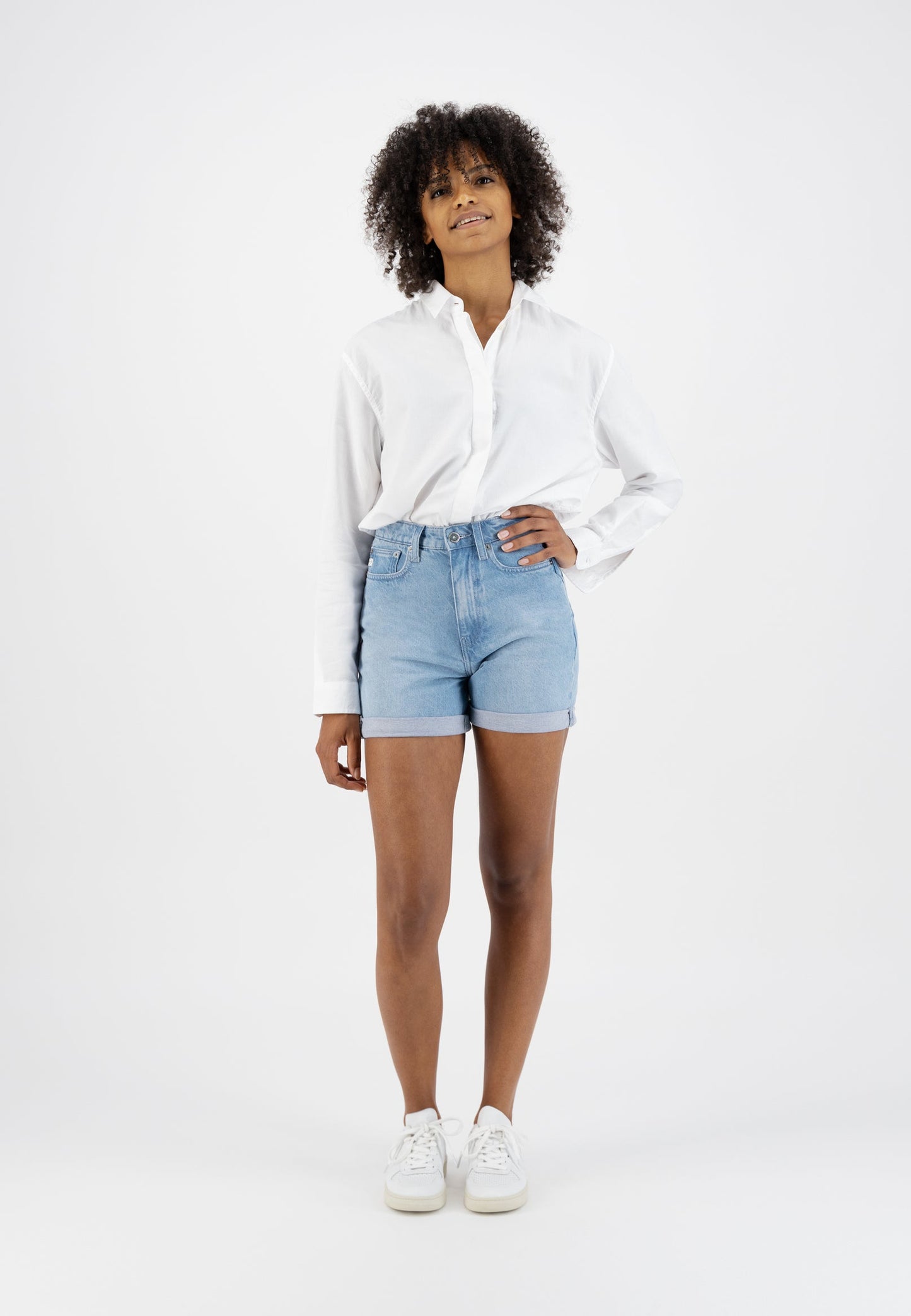Short en coton bio et recyclé | Bleu clair délavé "marilyn short sun stone"