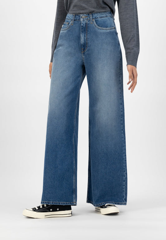 Jean ample bleu délavé en coton bio et recyclé - wyde sara medium stone