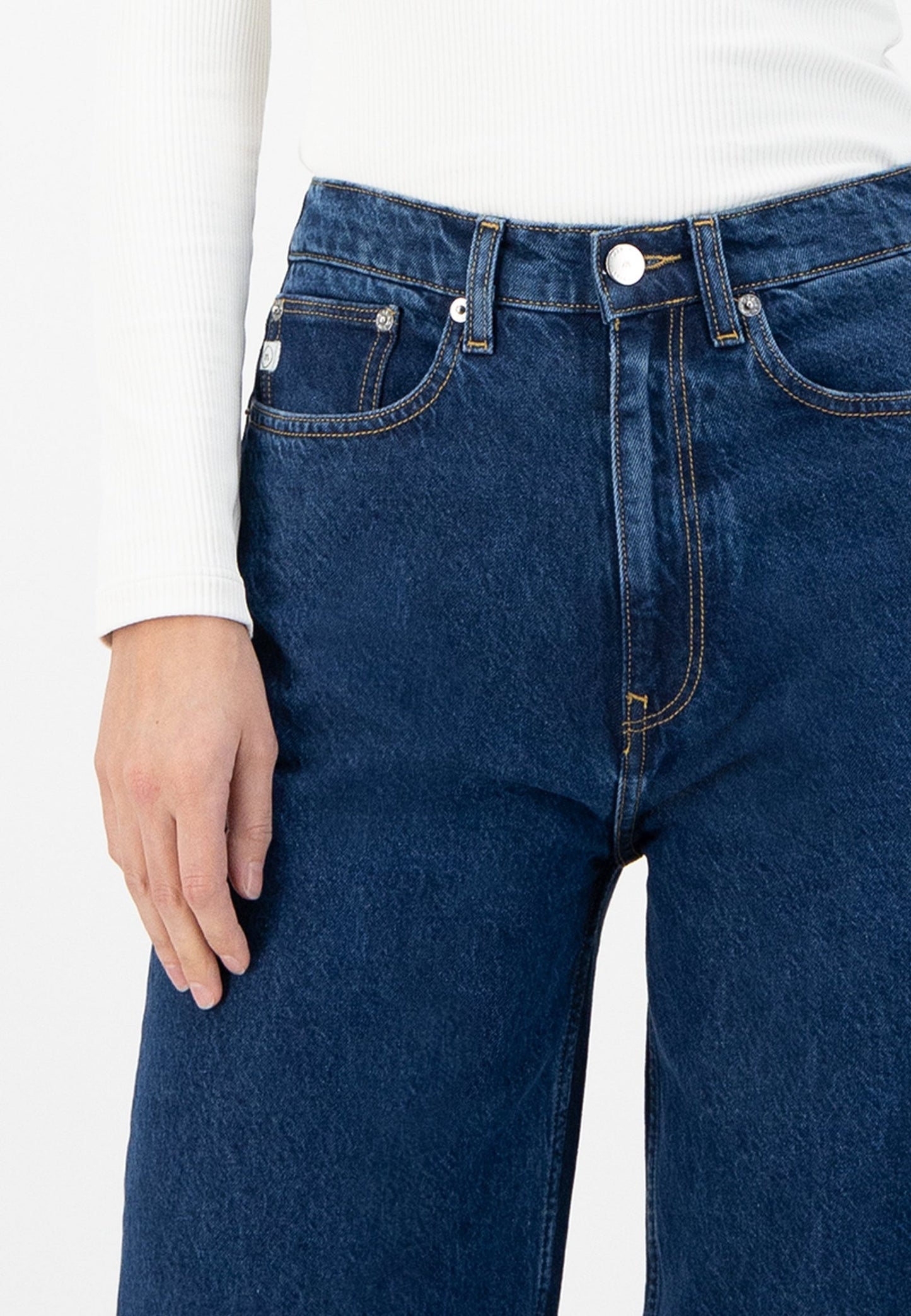 Jean ample en coton bio et recyclé | bleu foncé "Wyde Sara Stone Indigo"