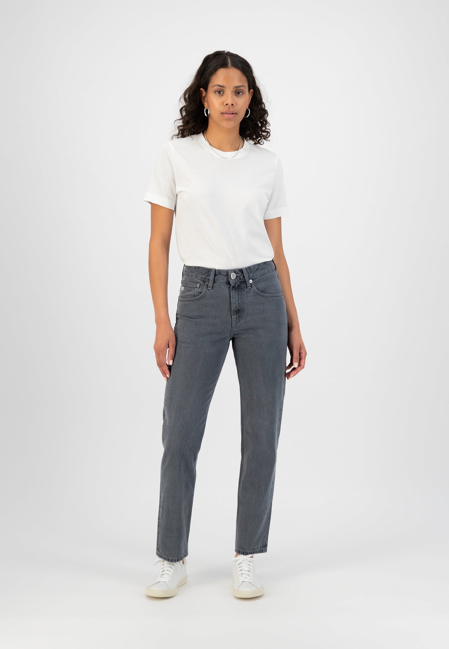 Jean droit gris foncé en coton bio et recyclé - easy go stone grey
