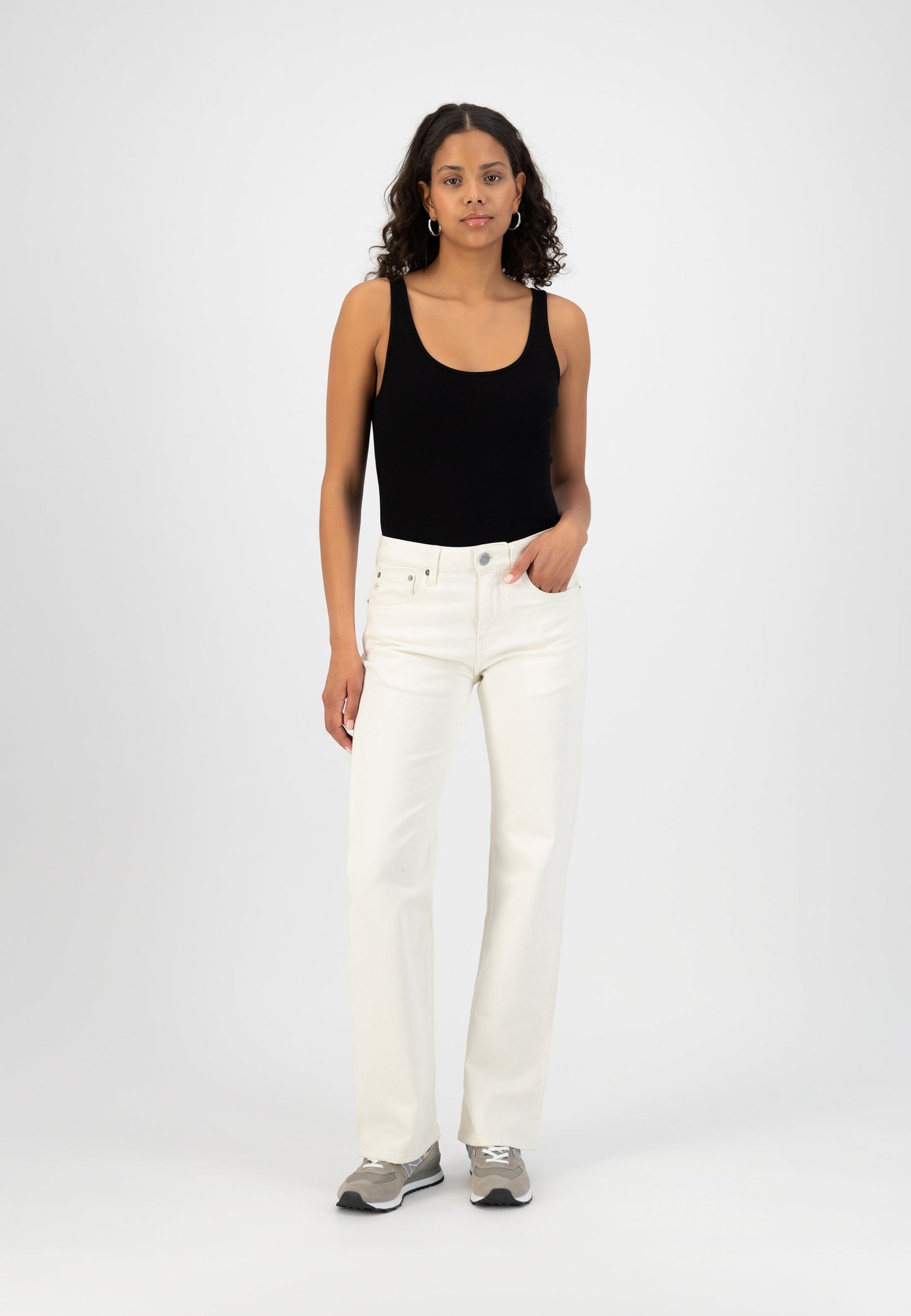 Jean ample écru en coton bio et recyclé - loose jamie natural