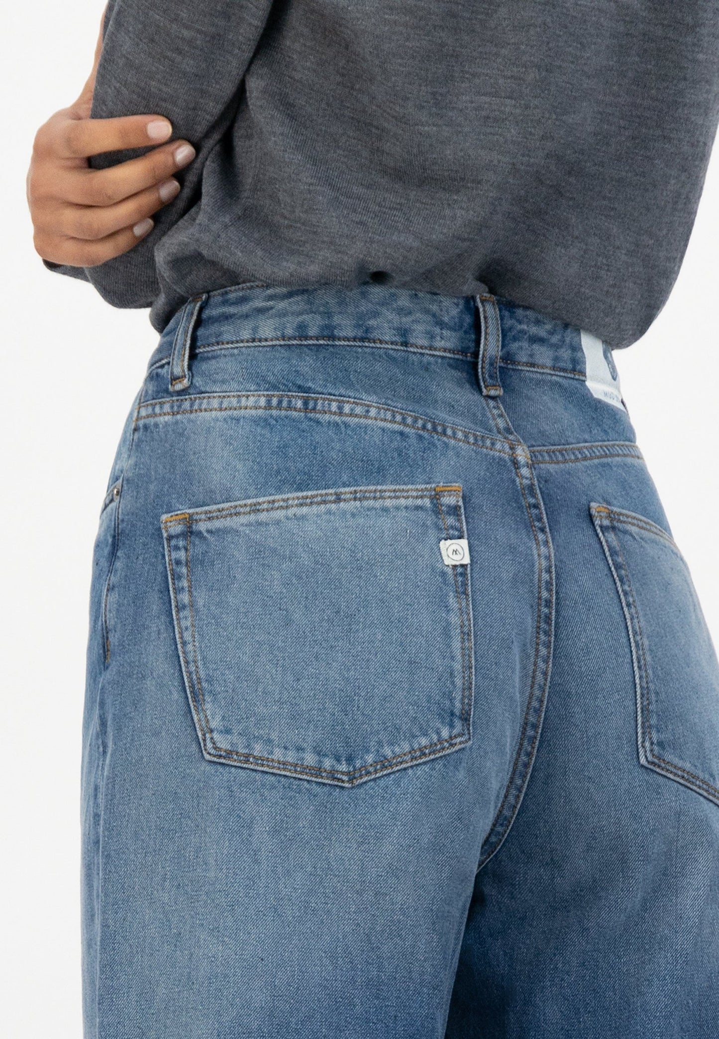 Jean ample bleu délavé en coton bio et recyclé - wyde sara medium stone