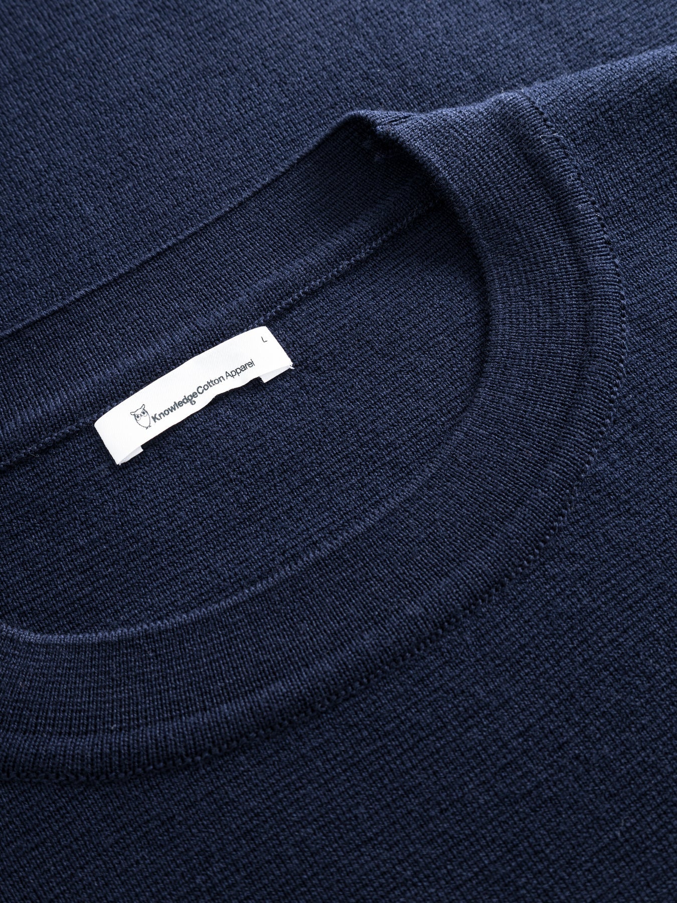 Pull en maille en laine mérinos certifiée | Marine "wool crew neck knit total eclipse"