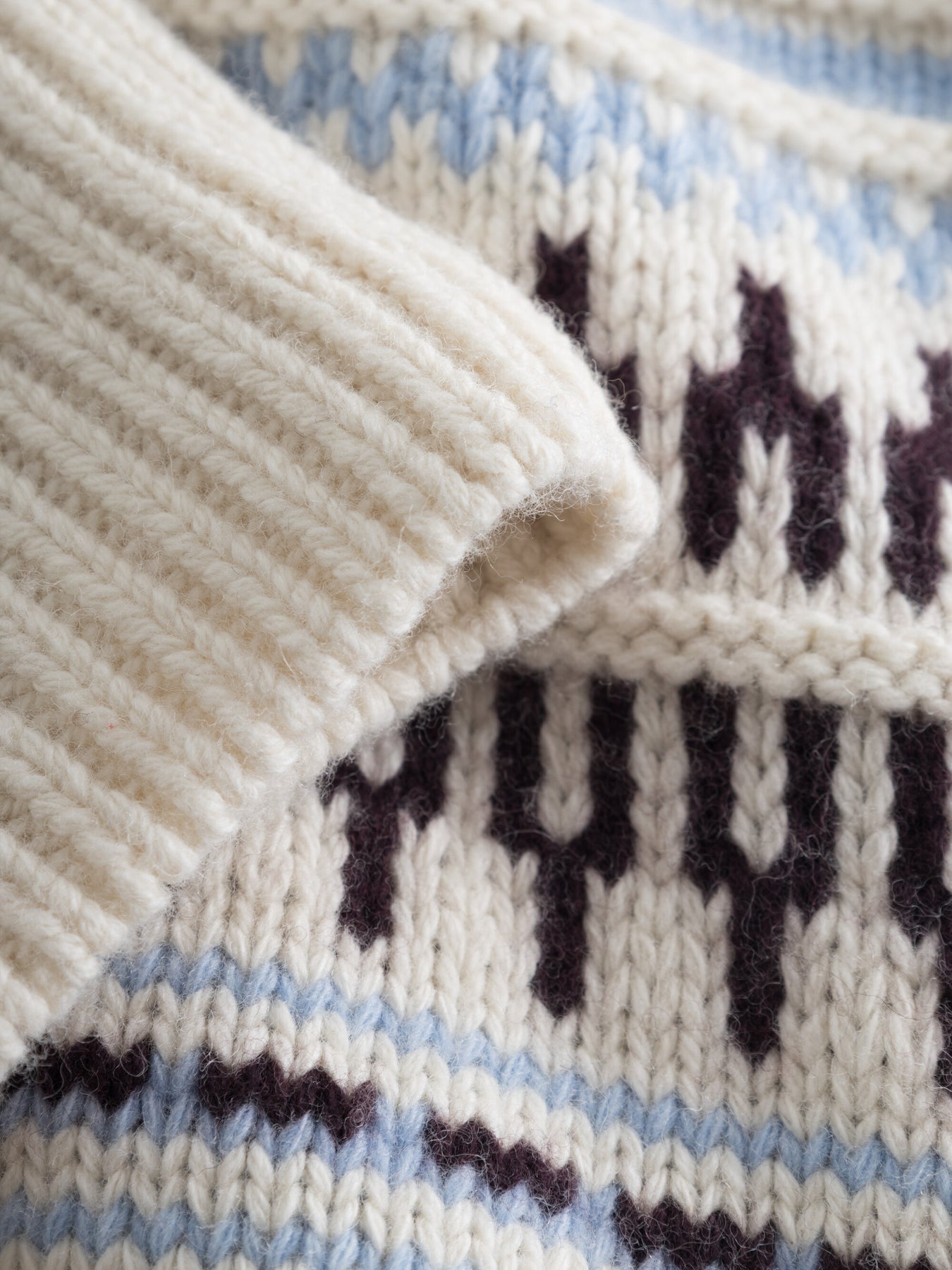 Pull en laine certifiée | Blanc à motifs "wool pattern boxy white stripe"