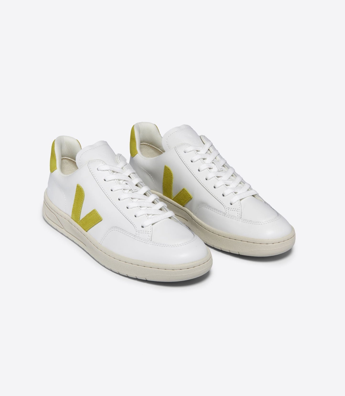 Baskets | blanc "v-12 leather extra white liquor"