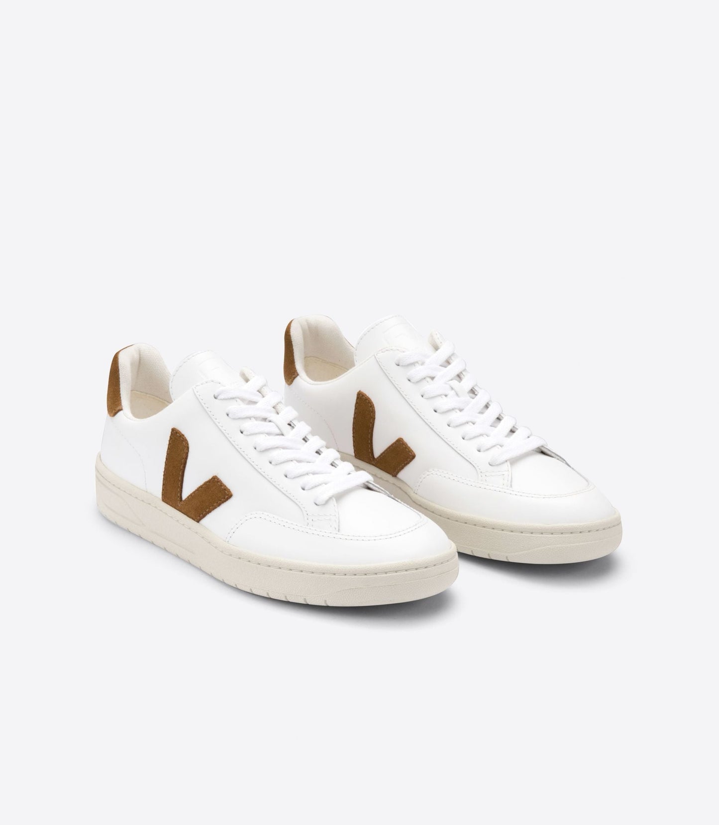 Basket v-12 leather extra white camel