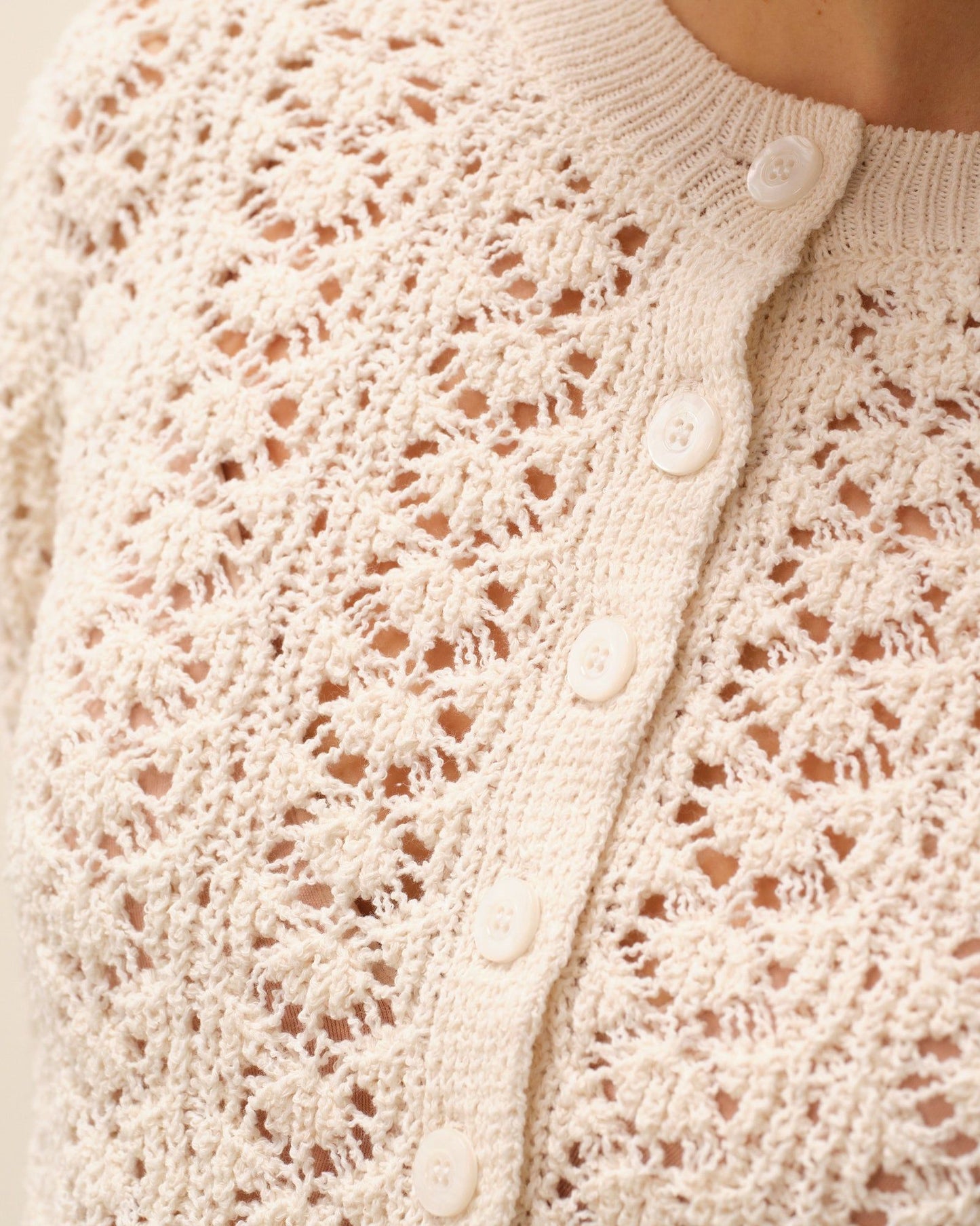 Cardigan en coton upcyclé | ecru "cardigan ajouré boutonné naya" | Ecru
