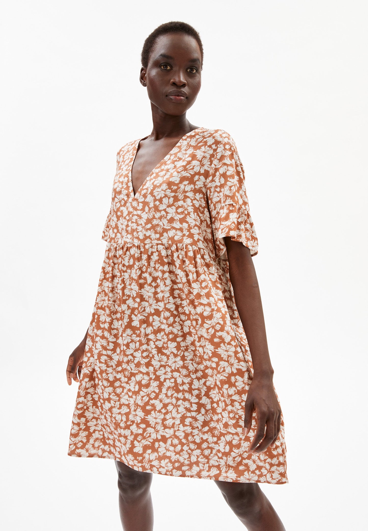 Robe courte marron fleurie en lenzing - AAINO STRAW FLOWER
