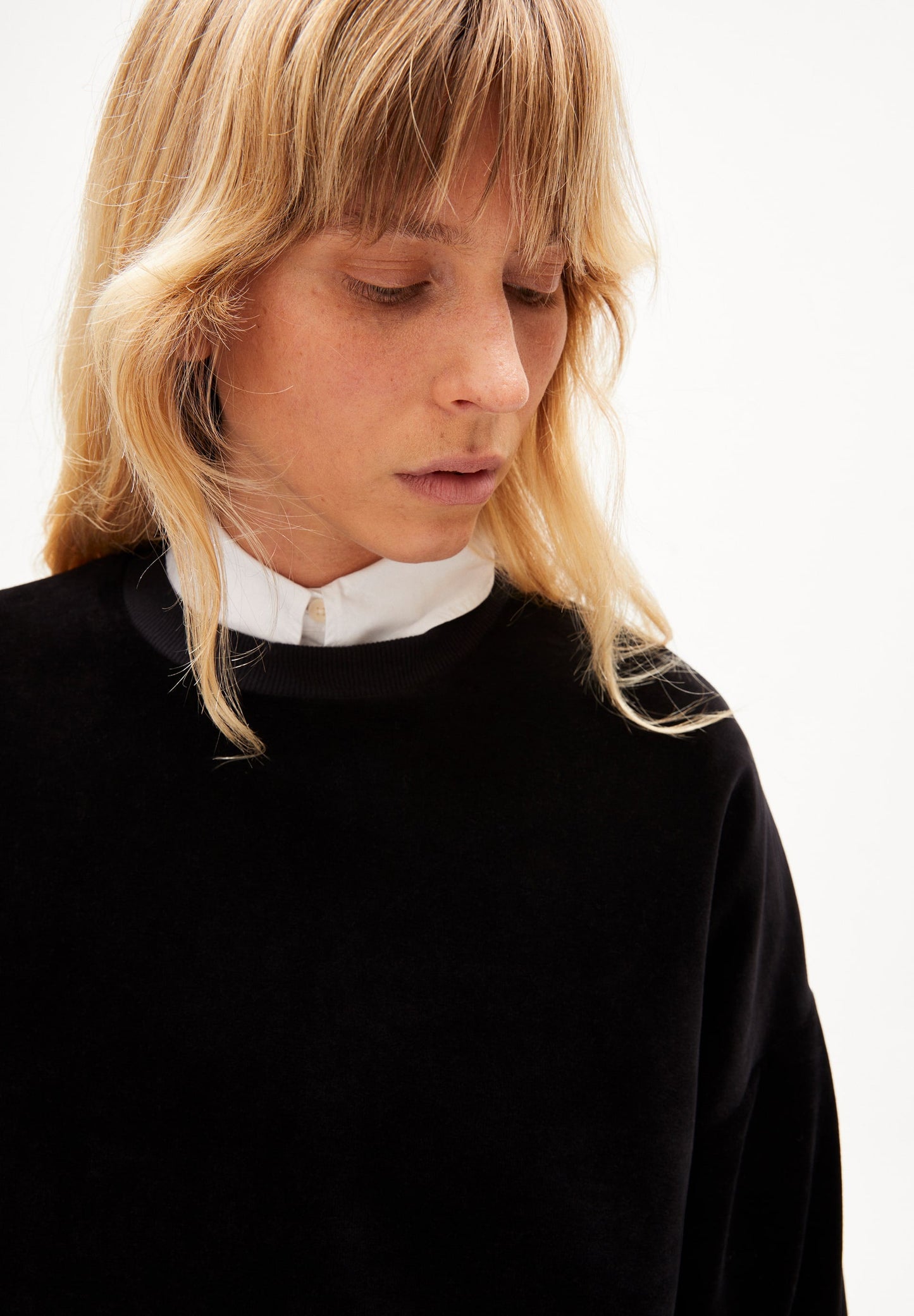 Sweat en velours de coton bio | noir "aanny lou velvet - black"