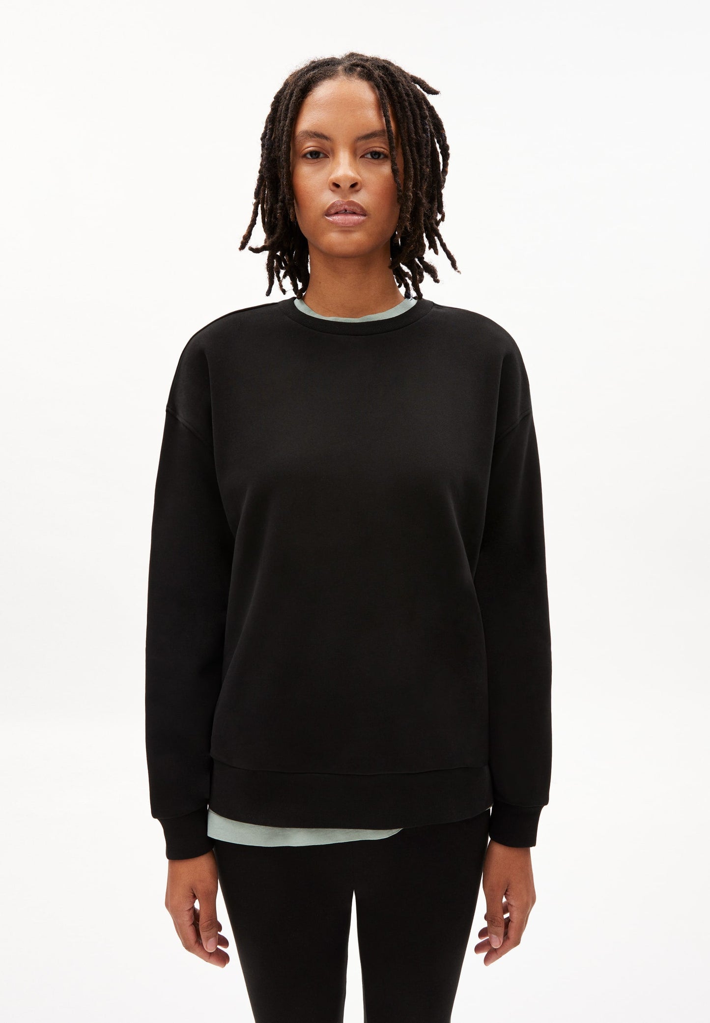 Sweat noir en coton bio - aarin black