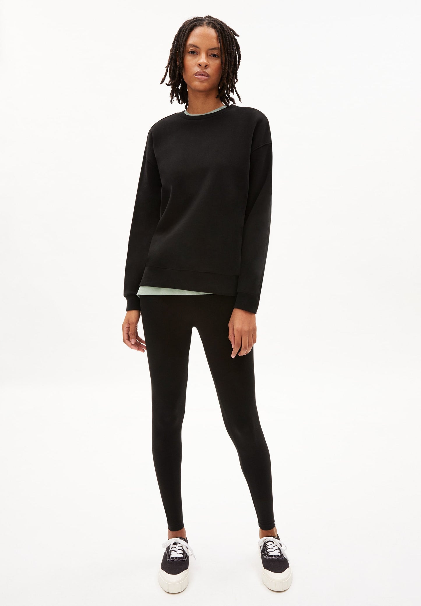 Sweat noir en coton bio - aarin black