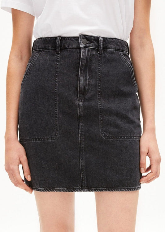 Jupe en jean noire en coton bio - aavenia washed down black