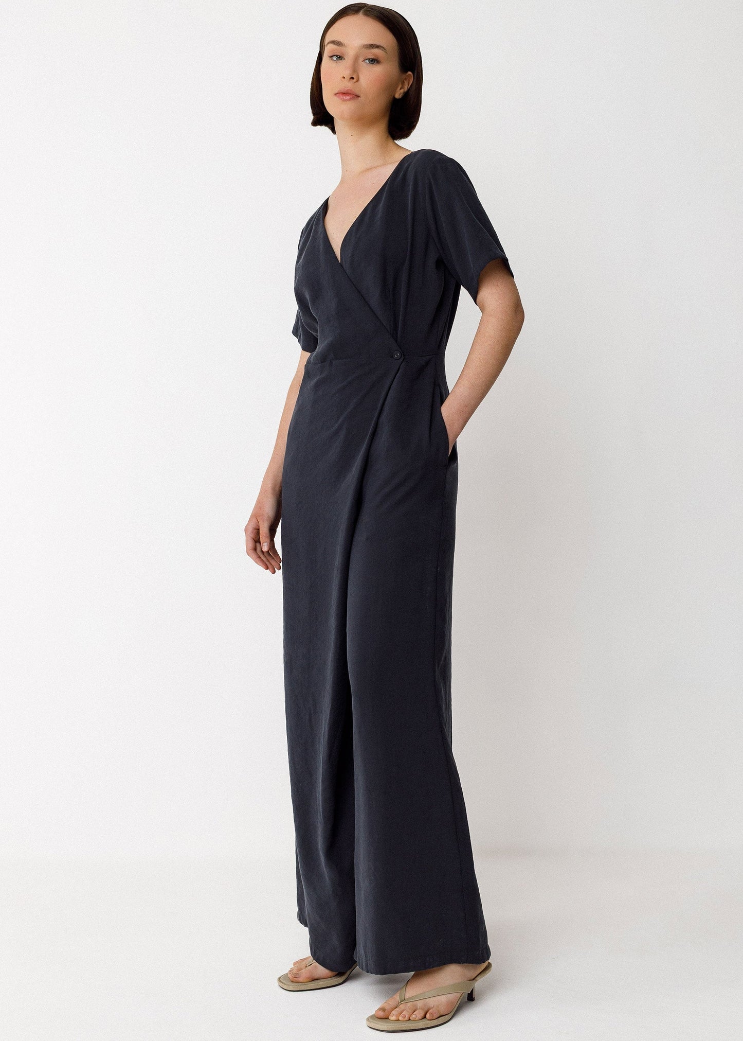 Combinaison fluide en tencel | noir "mono adela - black"