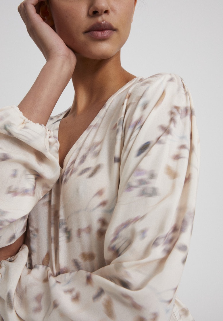 Blouse beige à motifs en ecovero  - ADRIAA PRESSED FLOWERS