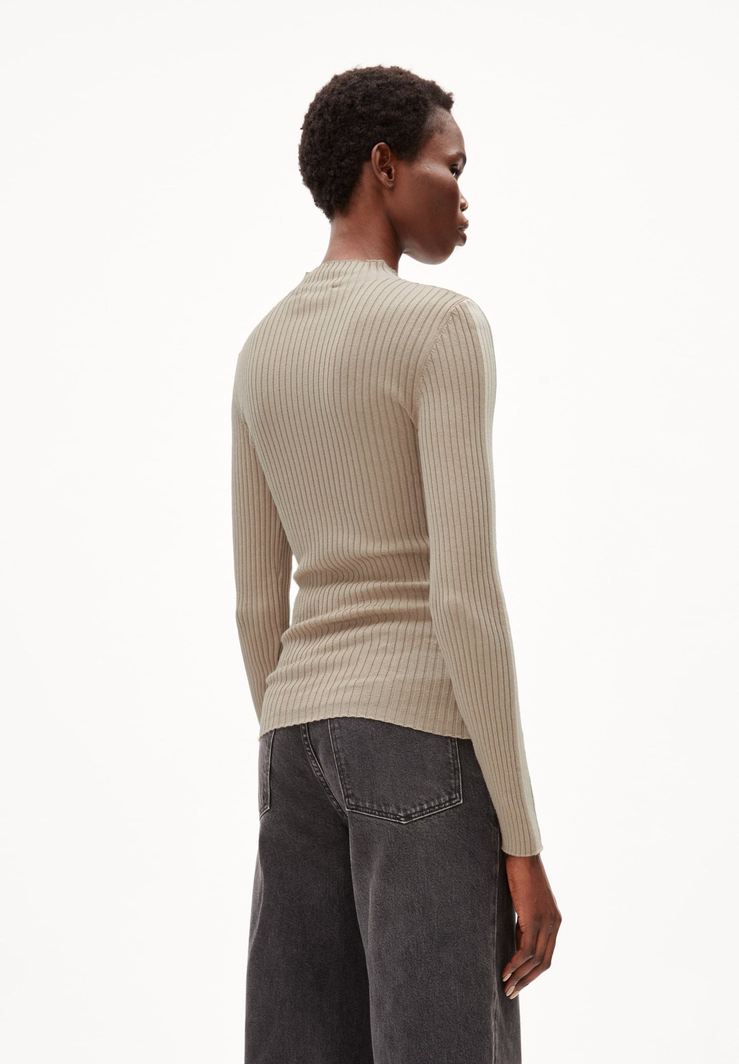 sous-Pull côtelé bicolore en coton bio | beige "alaania club stripe - sand stone-oatmilk"