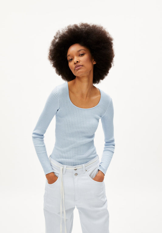 Top côtelé bleu ciel en coton bio - alaania crewneck morning sky