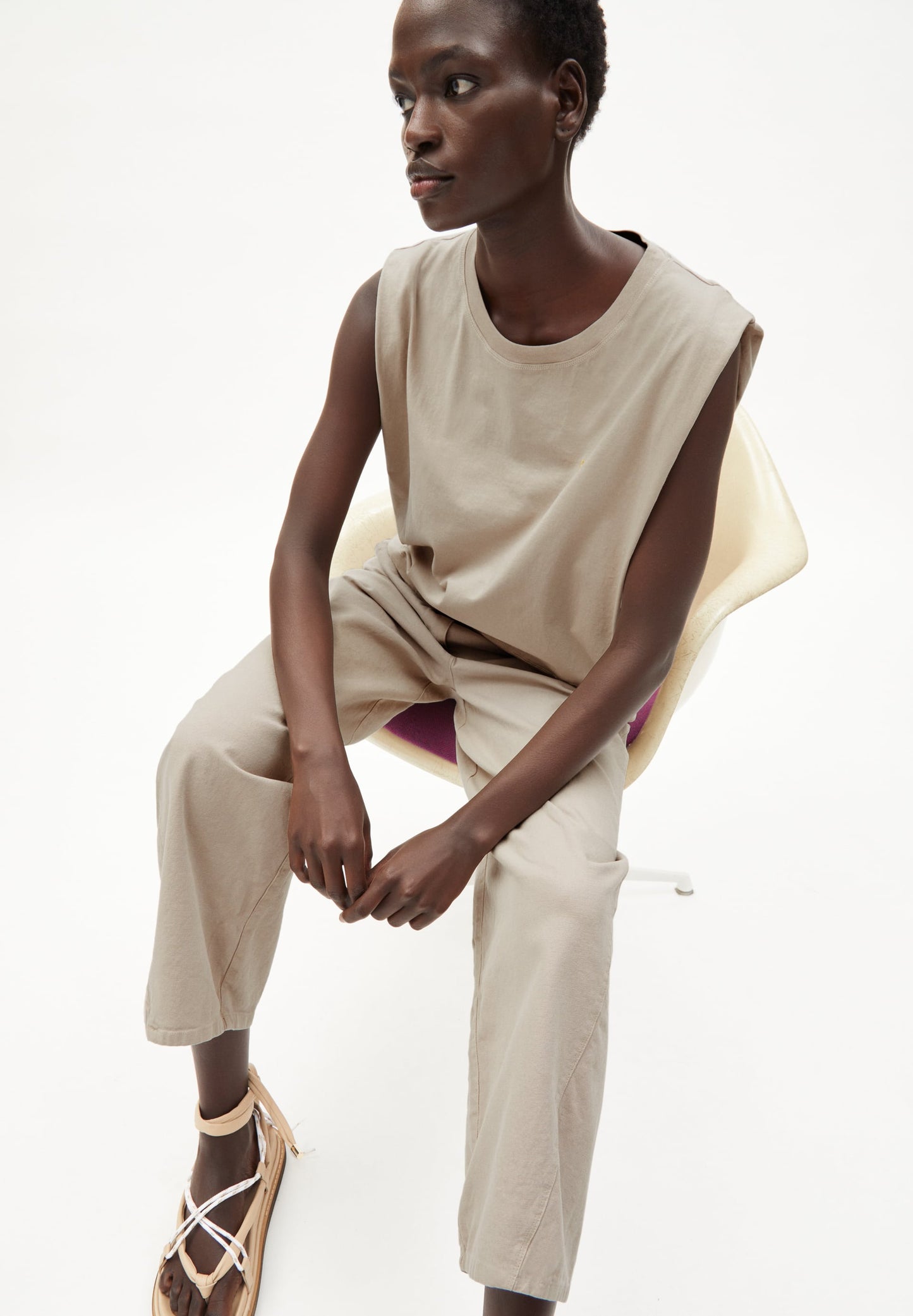 Pantalon beige en coton bio et recyclé - alivaa canvas light desert