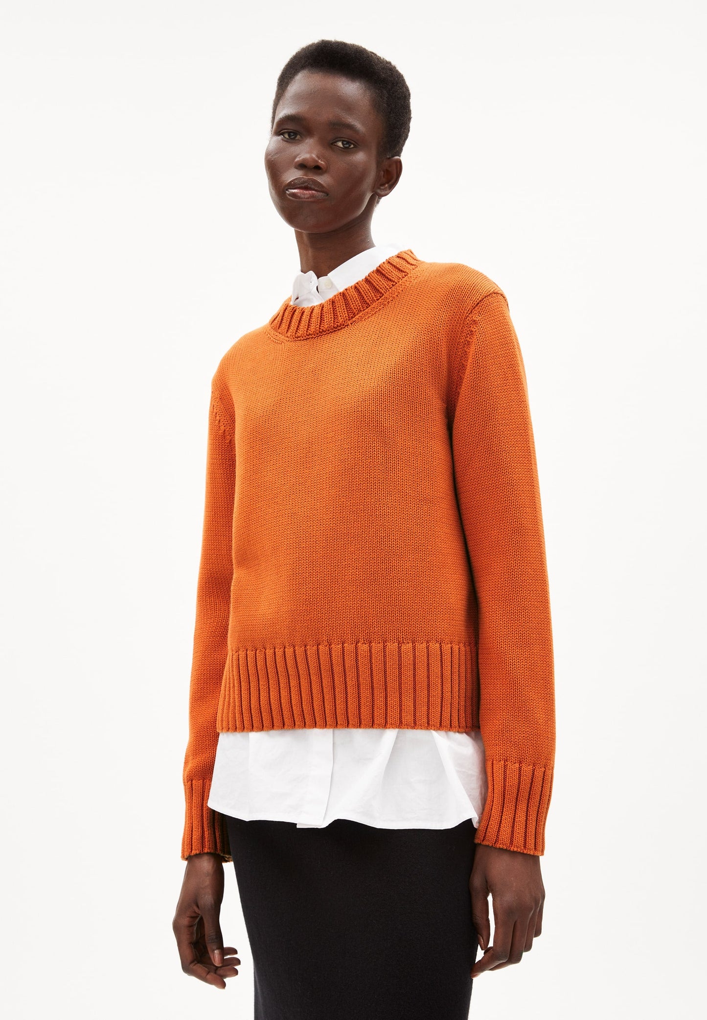 Pull ample orange tricoté en coton bio - amaliaa compact burnt
