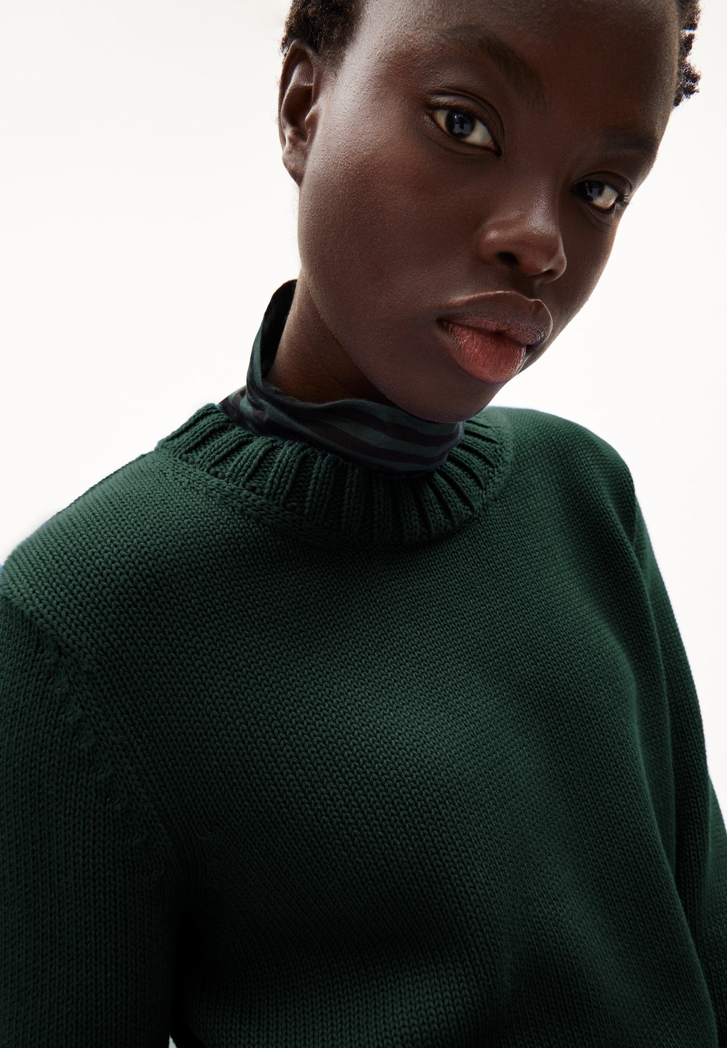 Pull ample vert foncé en coton bio - amaliaa compact dark scarab