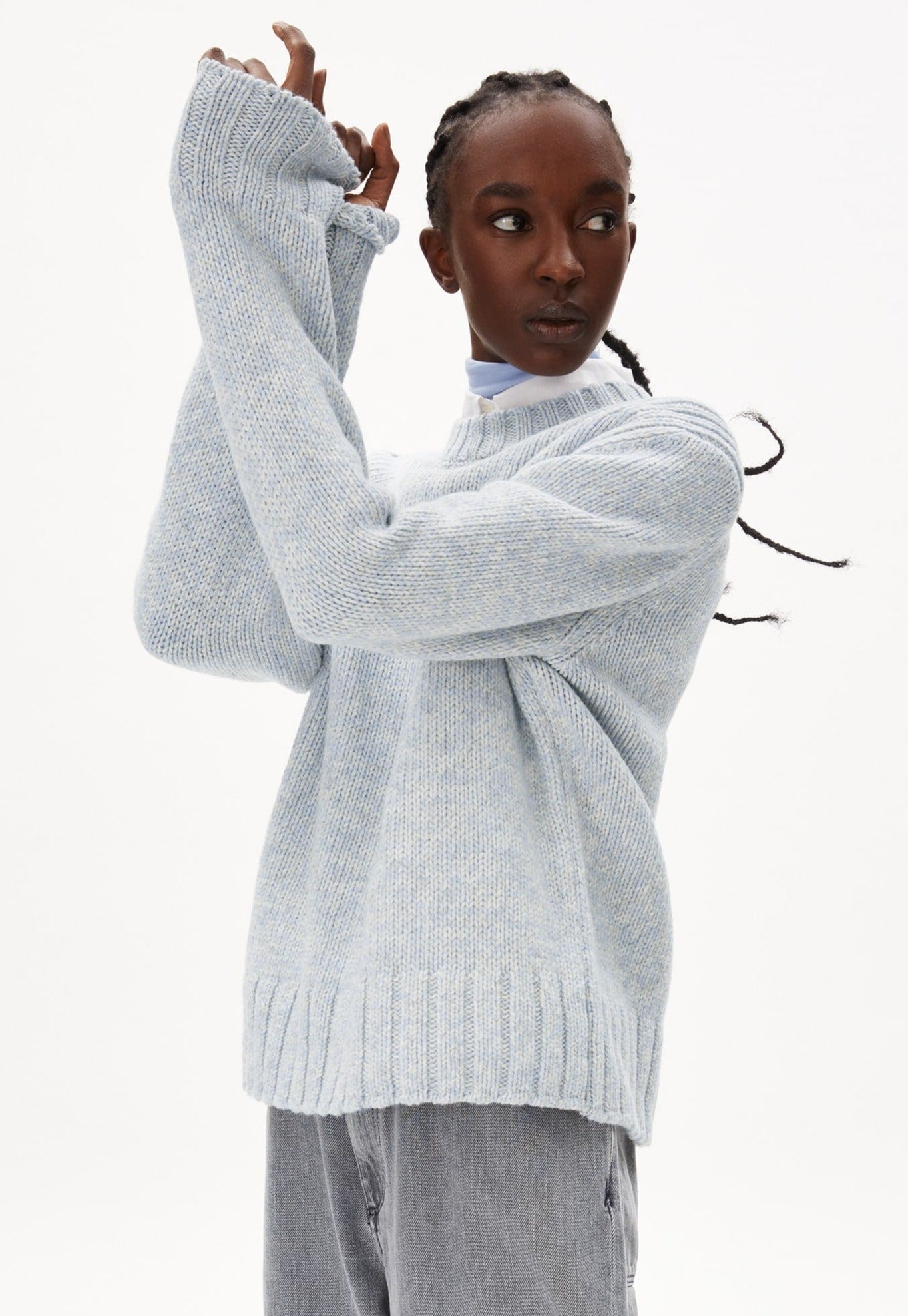 Pull mail bleu ciel mélangé en laine bio et recyclée - amaliaa leopard seafoam-oatmilk