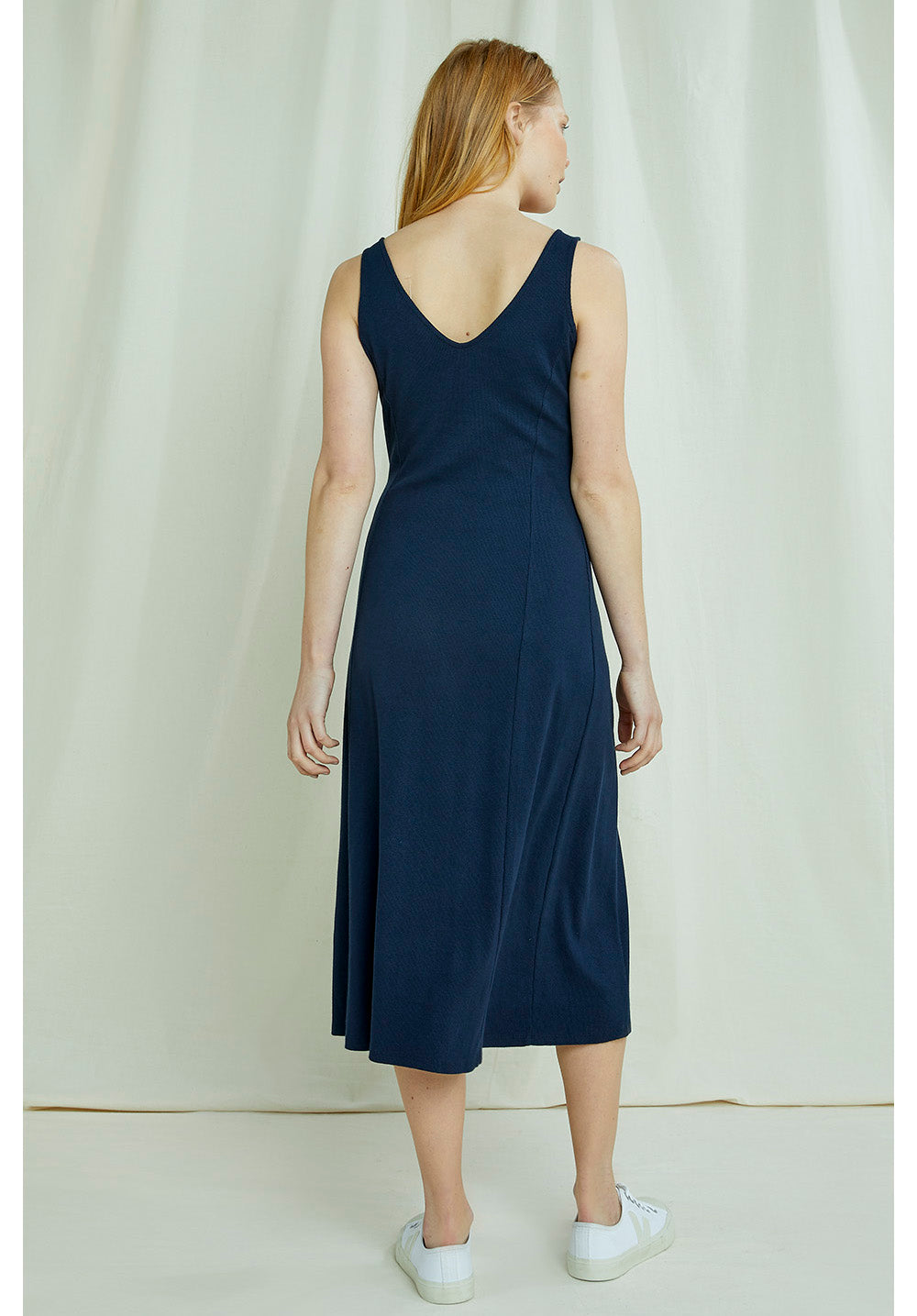 Robe mi-longue boutonnée marine en coton bio - Anya