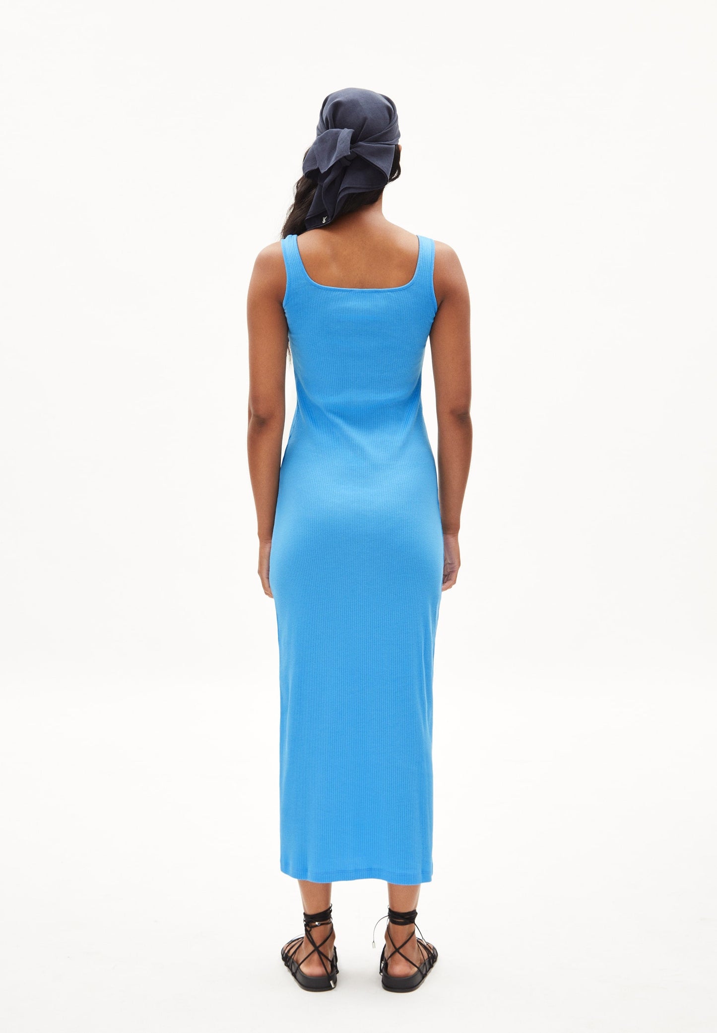 Robe longue bleue côtelée en coton bio - arayaa blueniverse