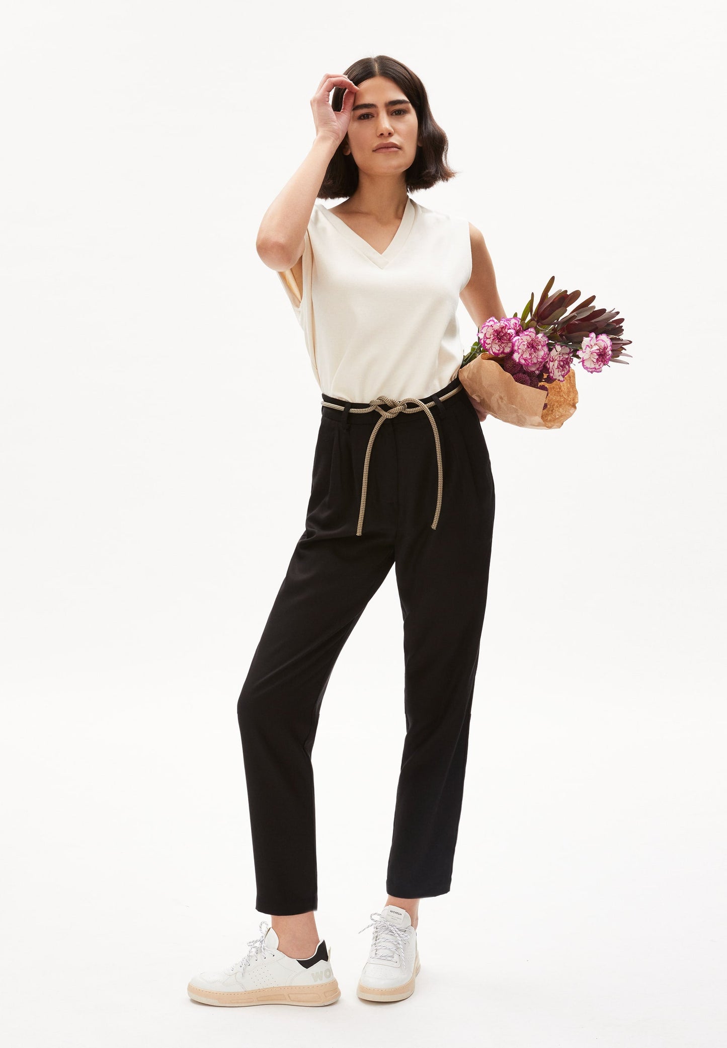 Pantalon à pinces noir en tencel - ARETAA