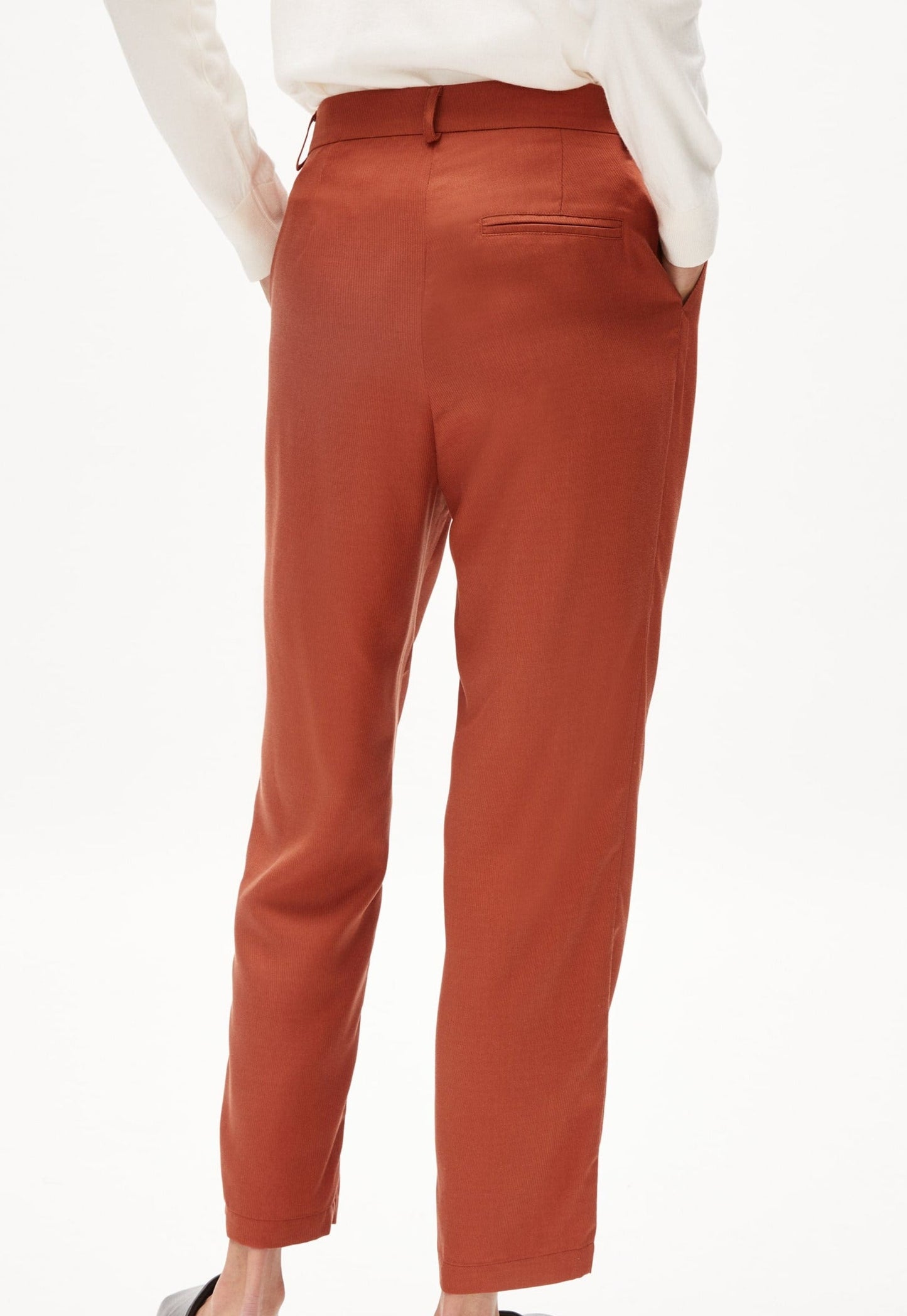 Pantalon à pinces rouge brique en tencel - aretaa brick