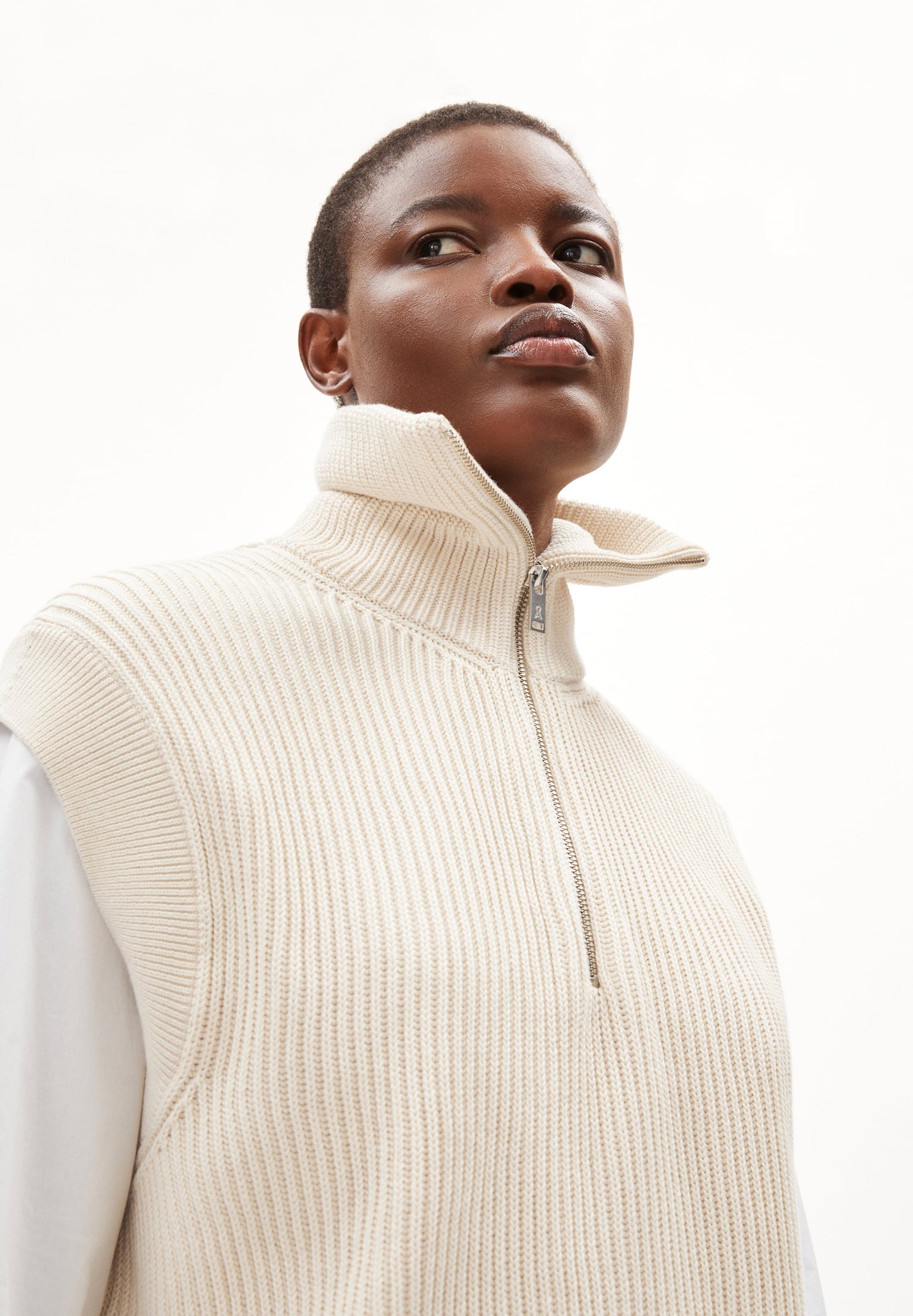 Pull col zippé sans manches  en coton bio | écru "aylaa undyed"