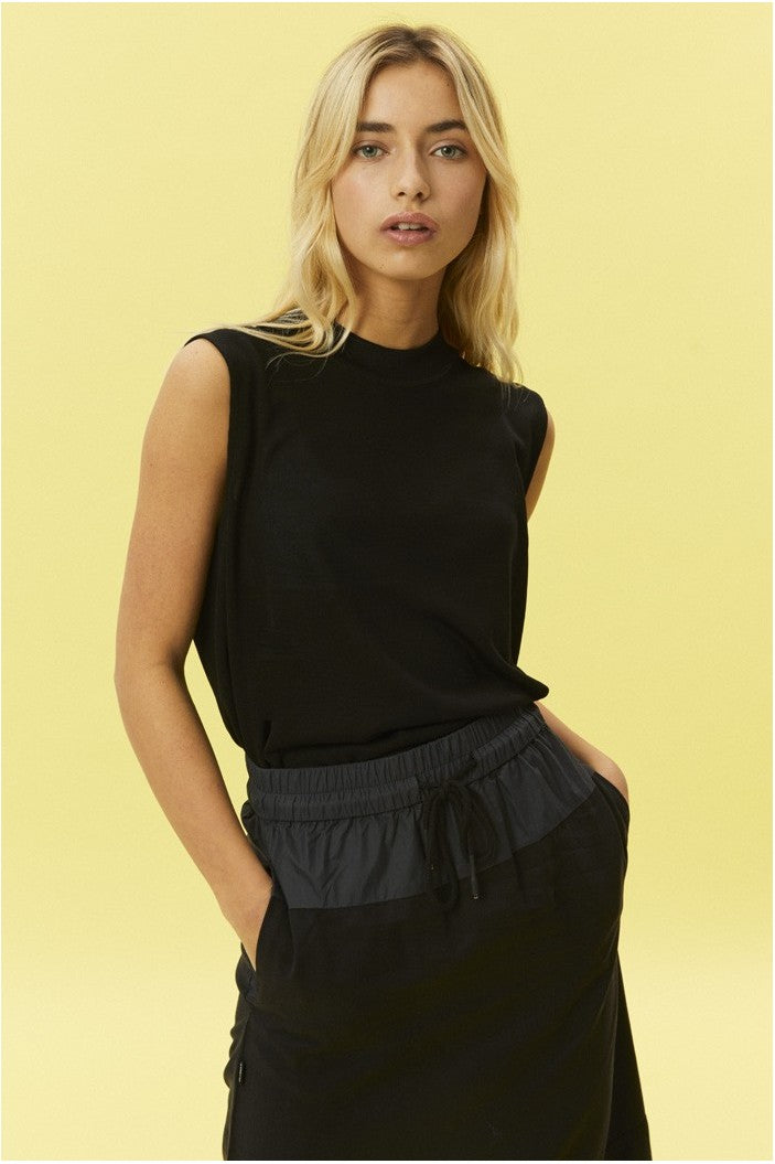 Top sans manches noir en tencel - Melania