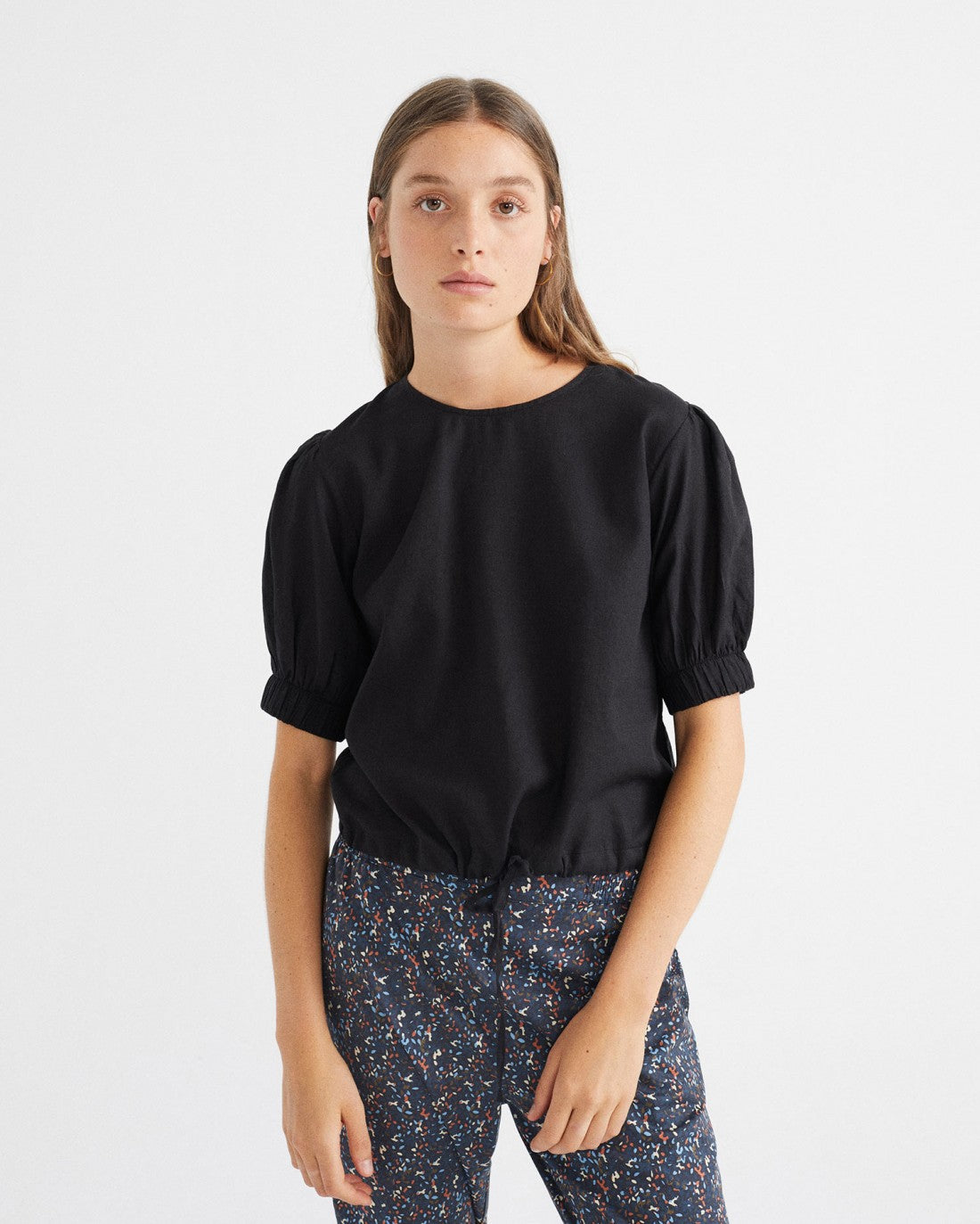 Blouse à manches courtes noire en coton bio - Iris