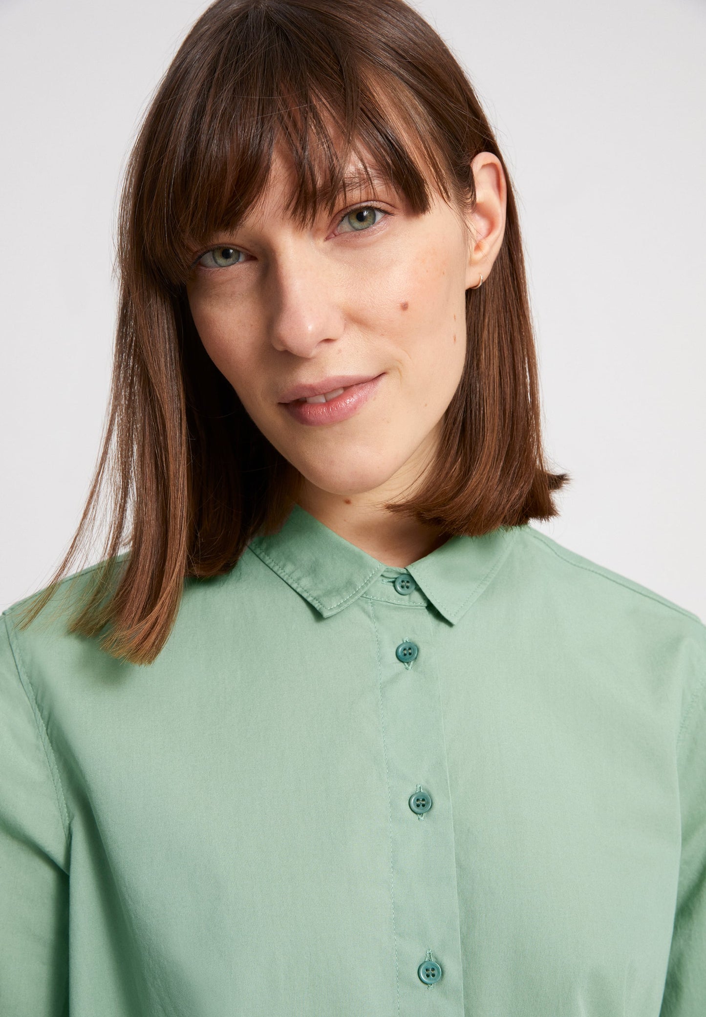 Chemise oversize vert pâle en coton bio - BLANCAA Sage green