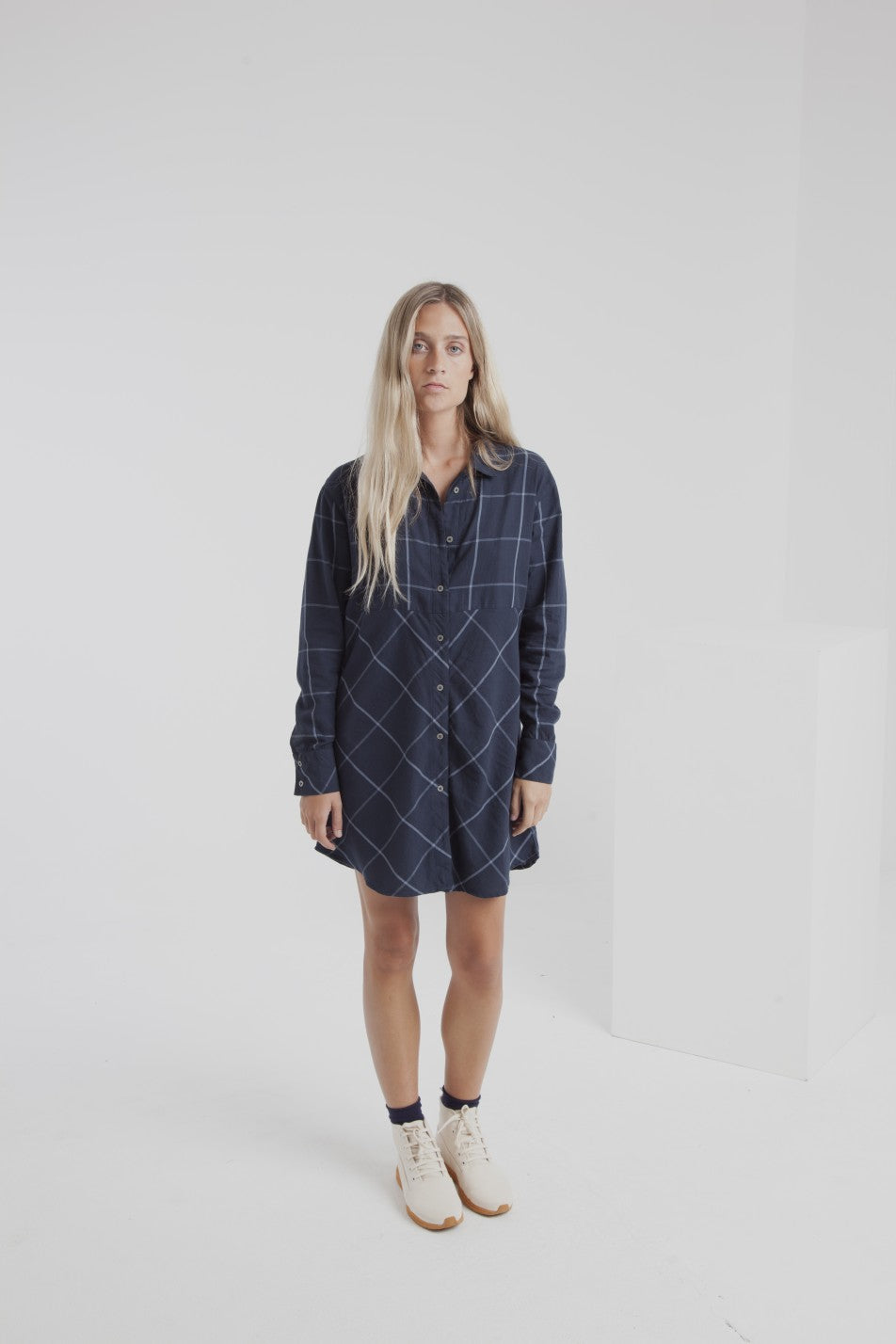 Robe chemise carreaux marine en coton bio - Amanda