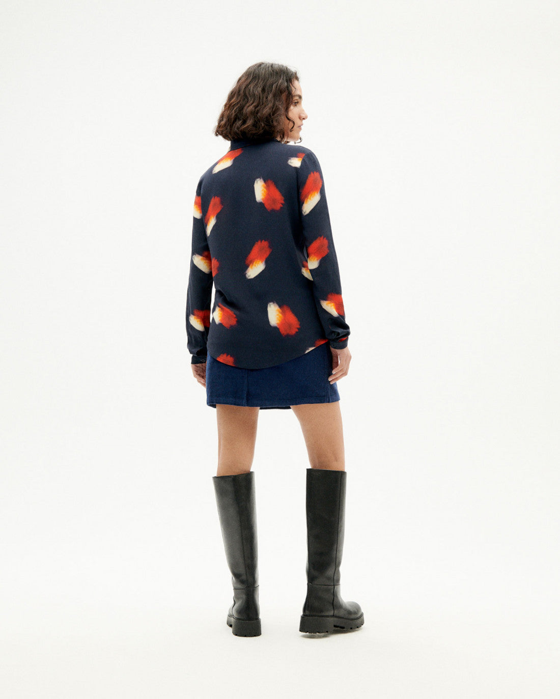 Blouse marine à motifs en ecovero - flowers chamomile blouse navy