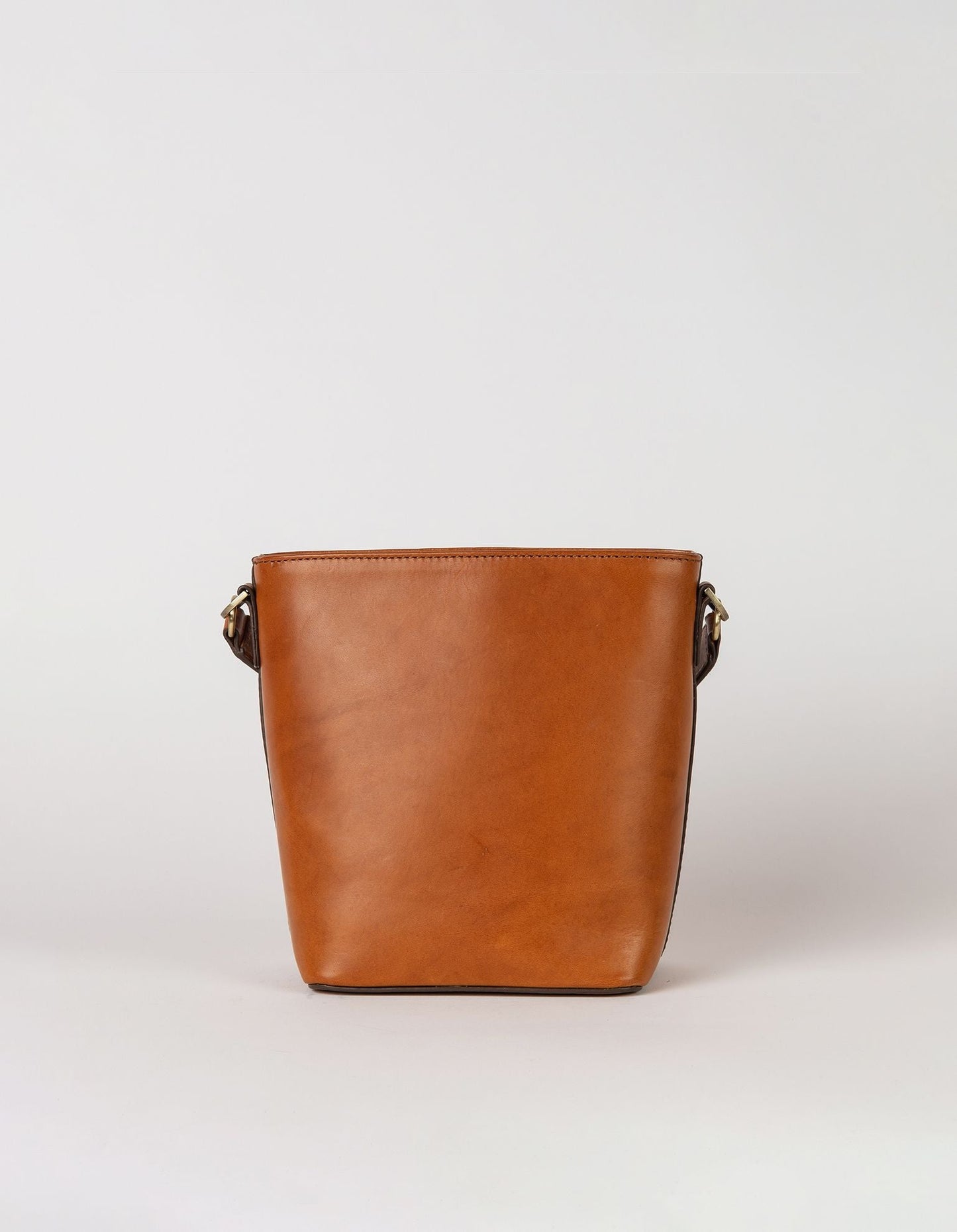 Sac seau en cuir certifié | camel "bobbi bucket bag midi cognac classic leather"