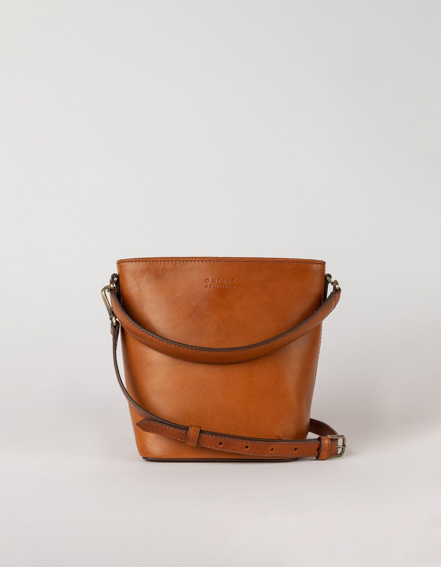 Sac seau en cuir certifié | camel "bobbi bucket bag midi cognac classic leather"
