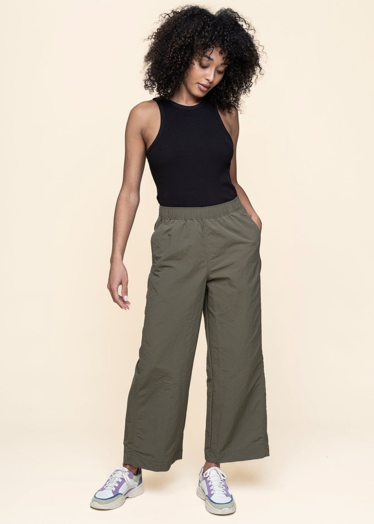 Pantalon ample en nylon recyclé | kaki "outdoor everyday pants - basin green"