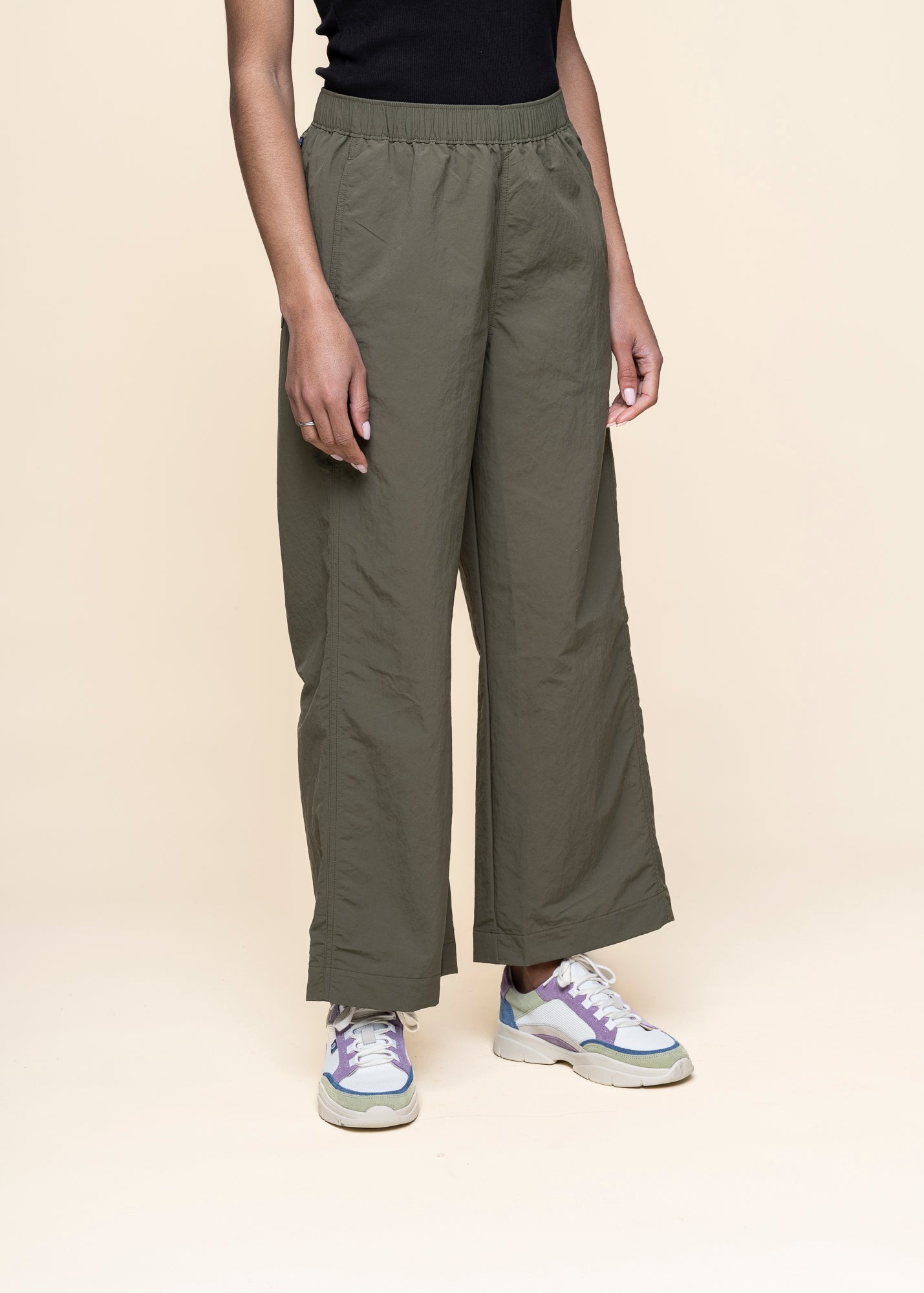 Pantalon ample en nylon recyclé | kaki "outdoor everyday pants - basin green"