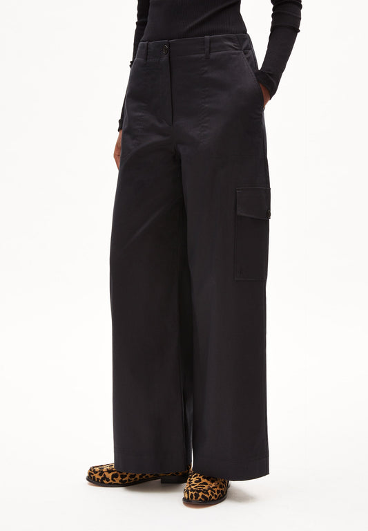 Pantalon ample cargo en coton bio | noir "catiaa - black"