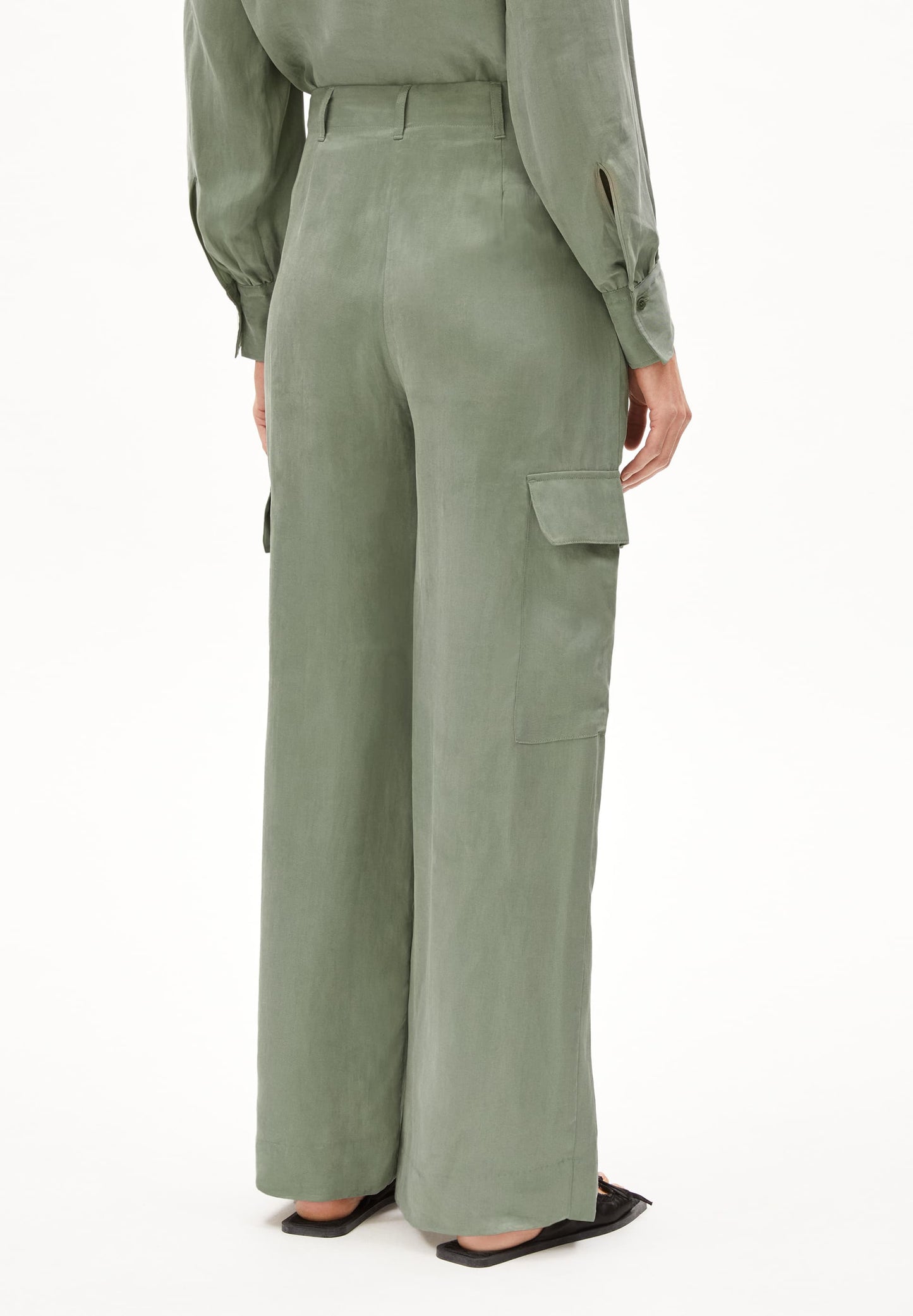 Pantalon fluide cargo en tencel | vert "catiaa grey green"