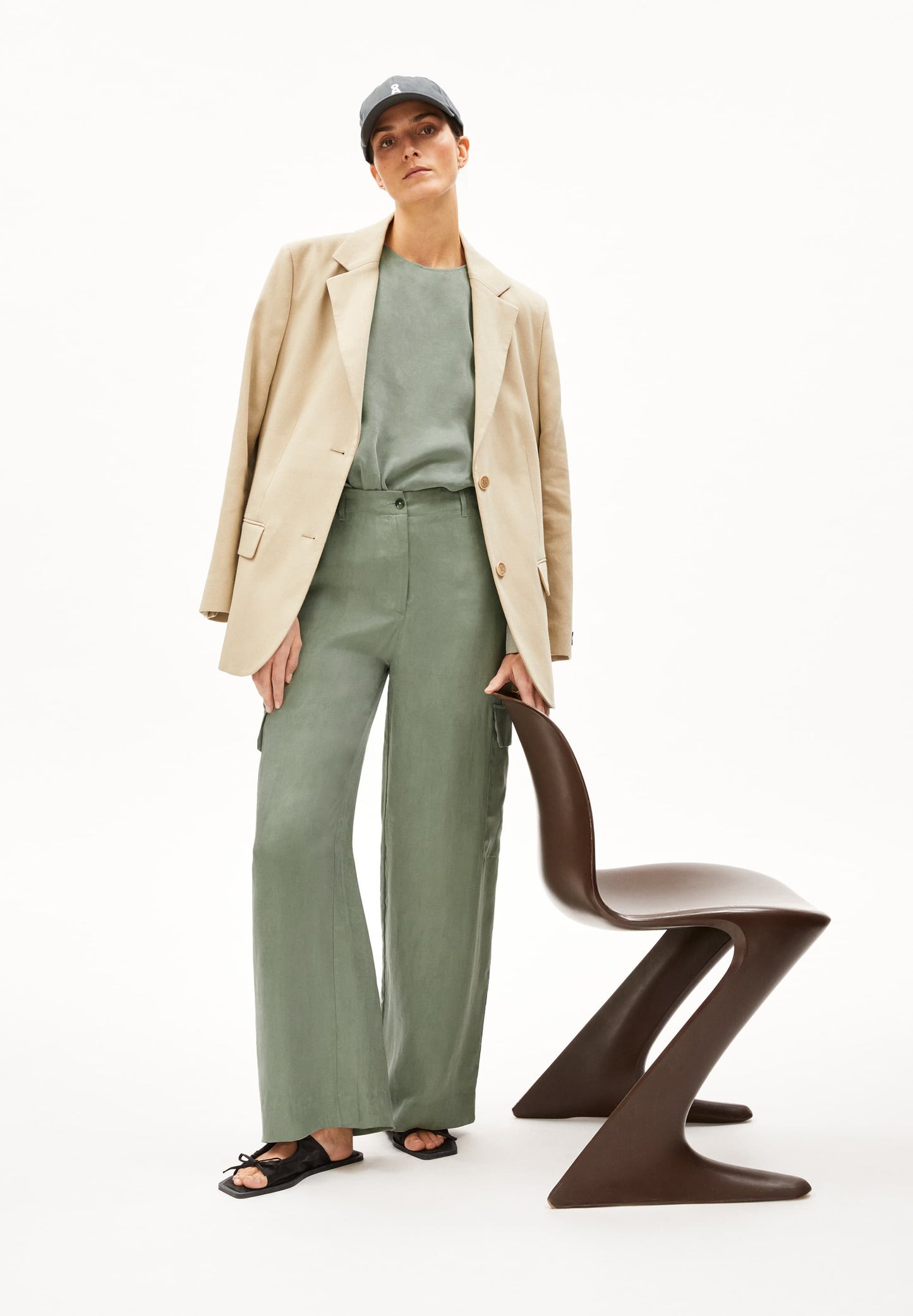 Pantalon fluide cargo en tencel | vert "catiaa grey green"