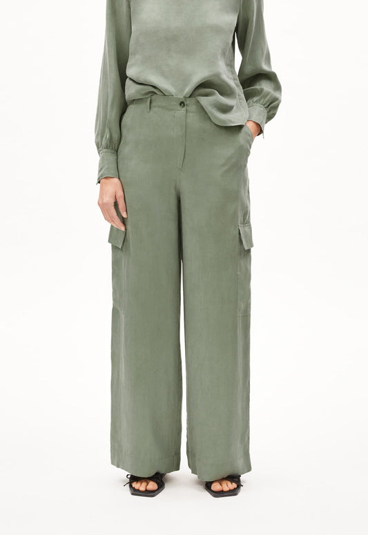 Pantalon fluide cargo en tencel | vert "catiaa grey green"
