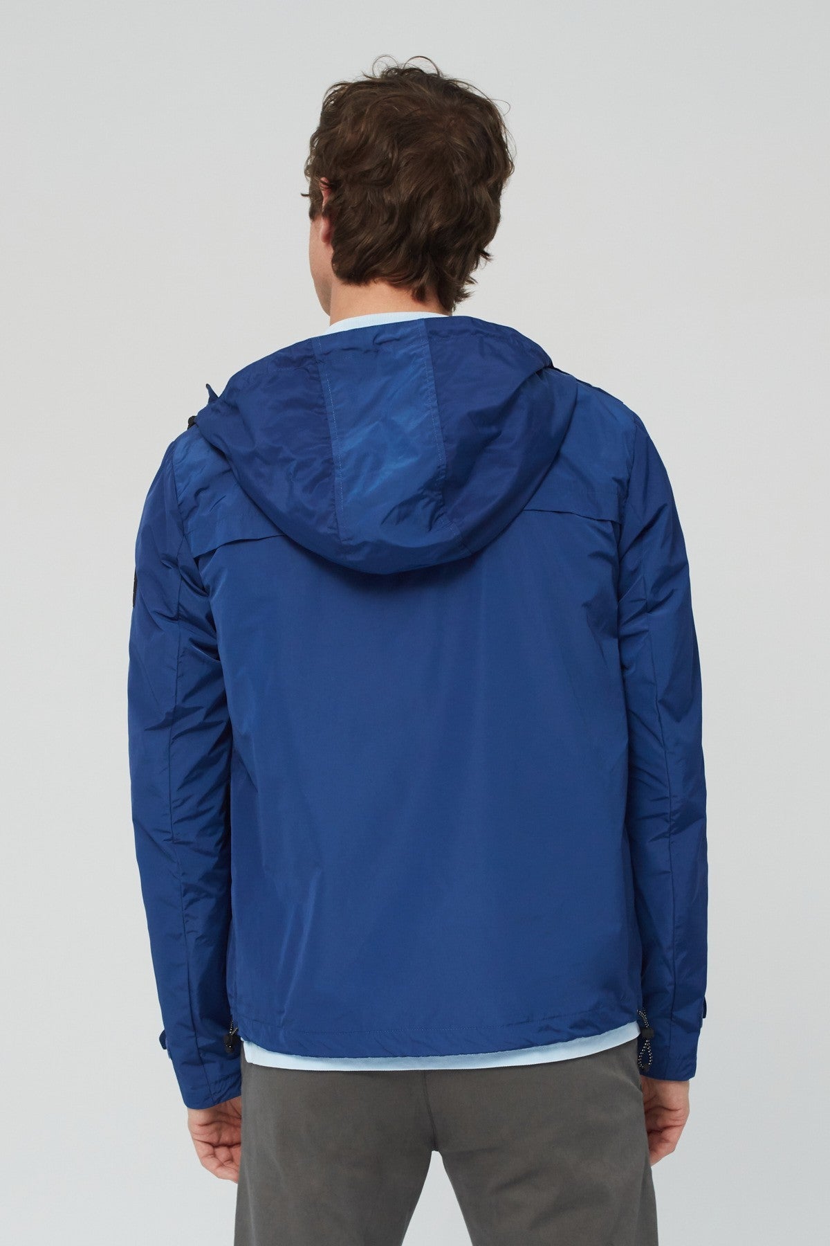 Veste déperlante bleue en polyester recyclé et sorona - dalven nautic