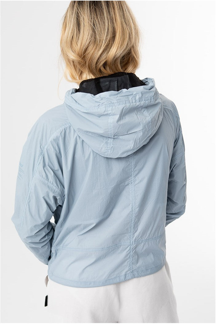 Coupe-vent bleu clair en nylon recyclé - Alessandra