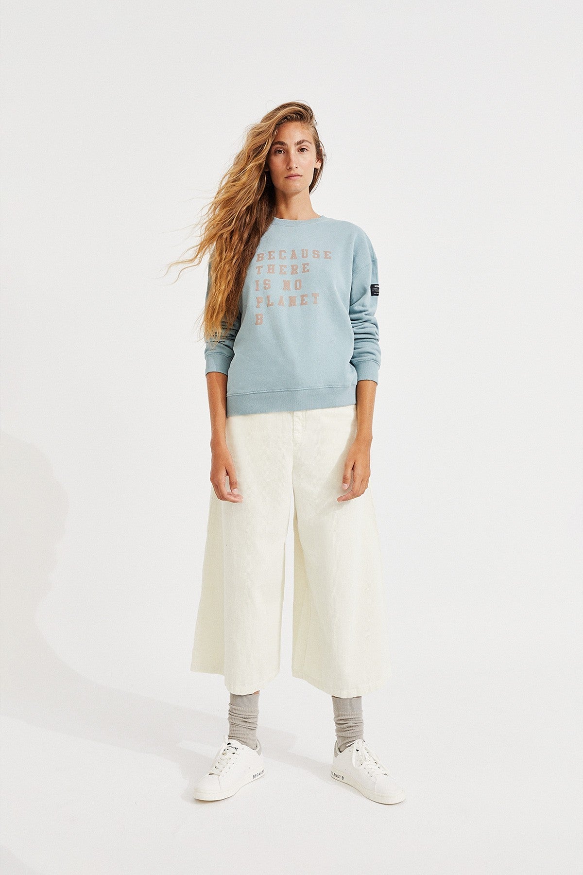 Sweat col rond imprimé bleu clair en coton bio recyclé - CERVINO