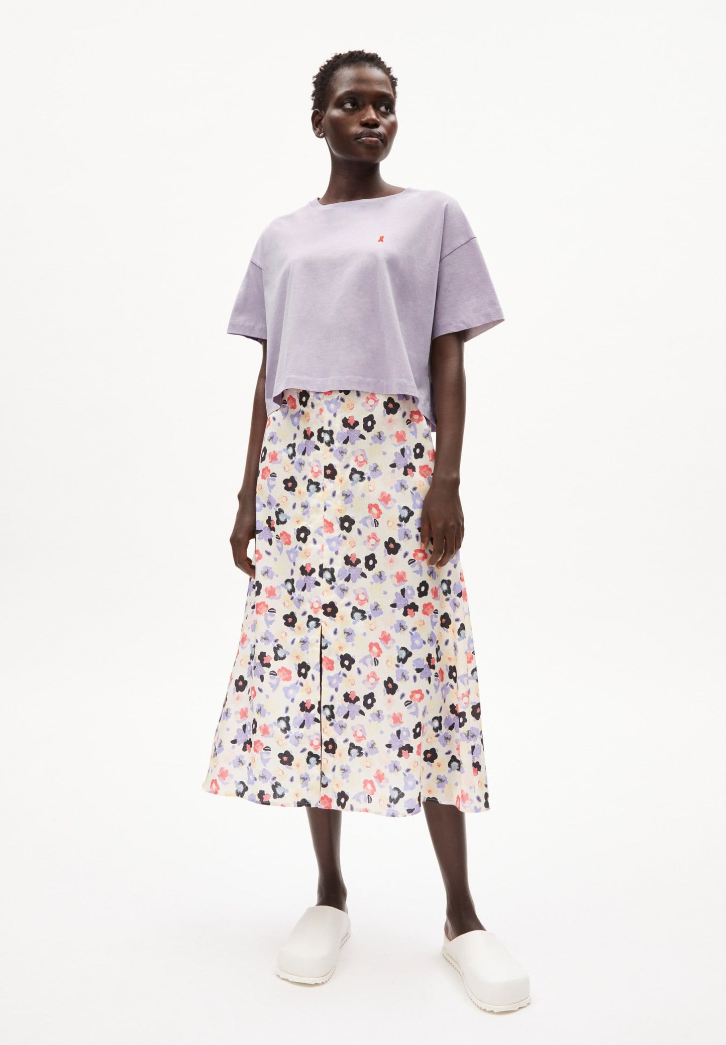 T-shirt lilas en coton bio avec broderie - chaarlotte purple noise