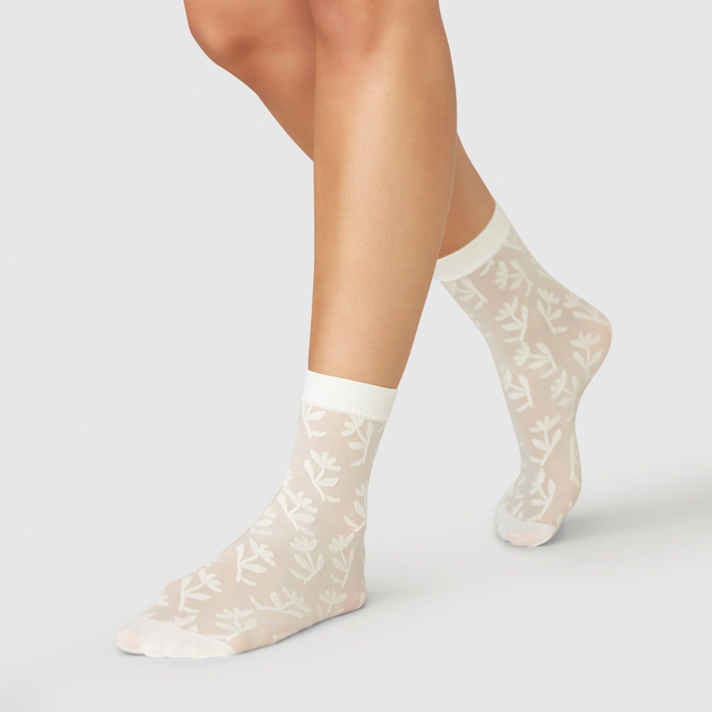 Chaussettes 40 deniers à motifs en recyclé | beige "flora flower socks ivory"