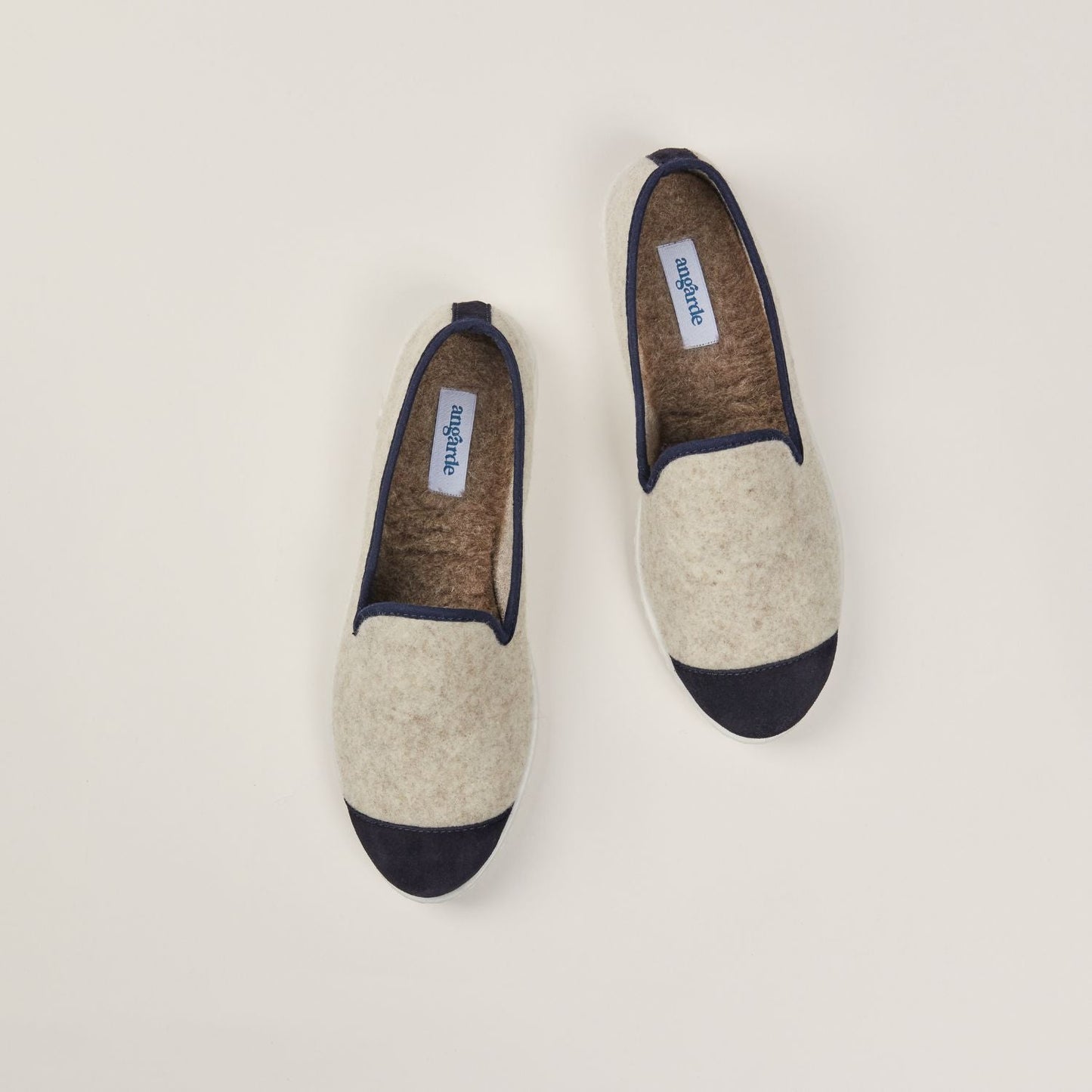 Chaussons en laine recyclée | Beige et marine "slippers beige marine"