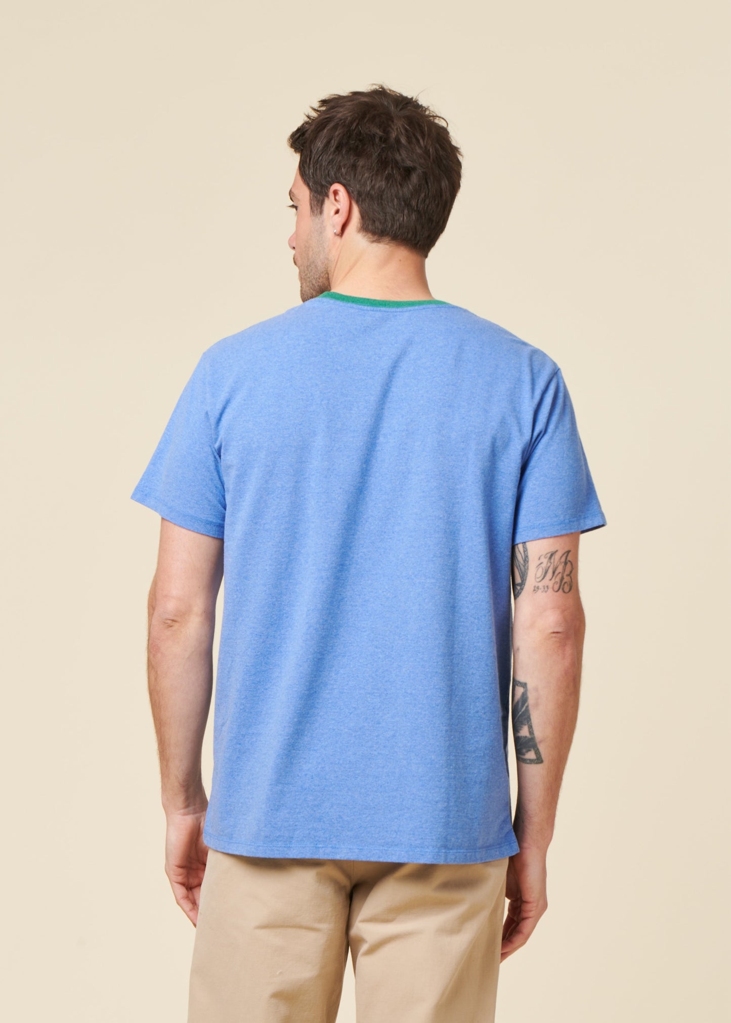T-shirt en matières recyclées | bleu "shop sticker pocket responsibili-tee - abundant blue"